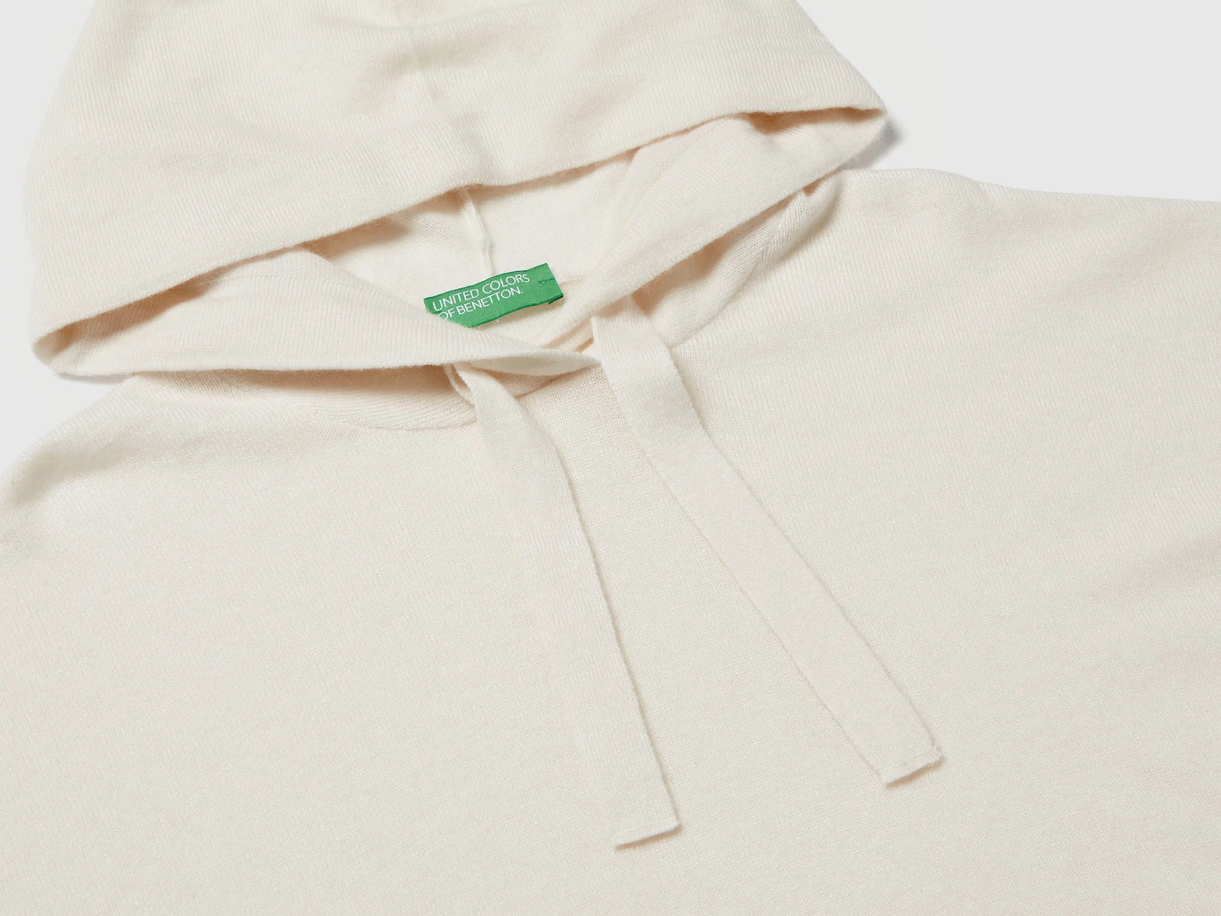 Benetton_Creamy White_Cream Cashmere Blend Sweater with Hood_102HE203V_600_03