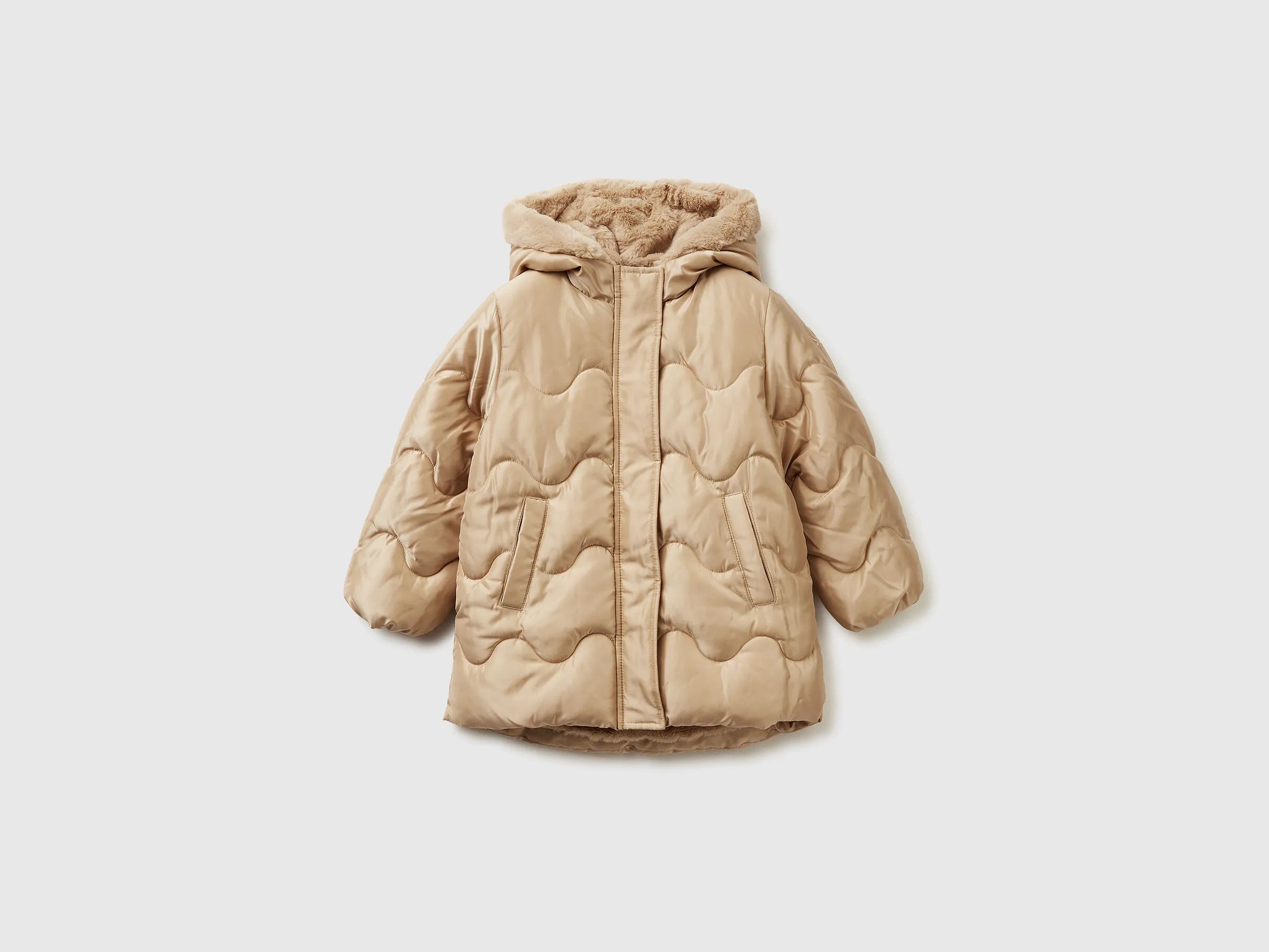 Benetton_Beige_Shiny Nylon Jacket_2SVKGN045_1K3_01