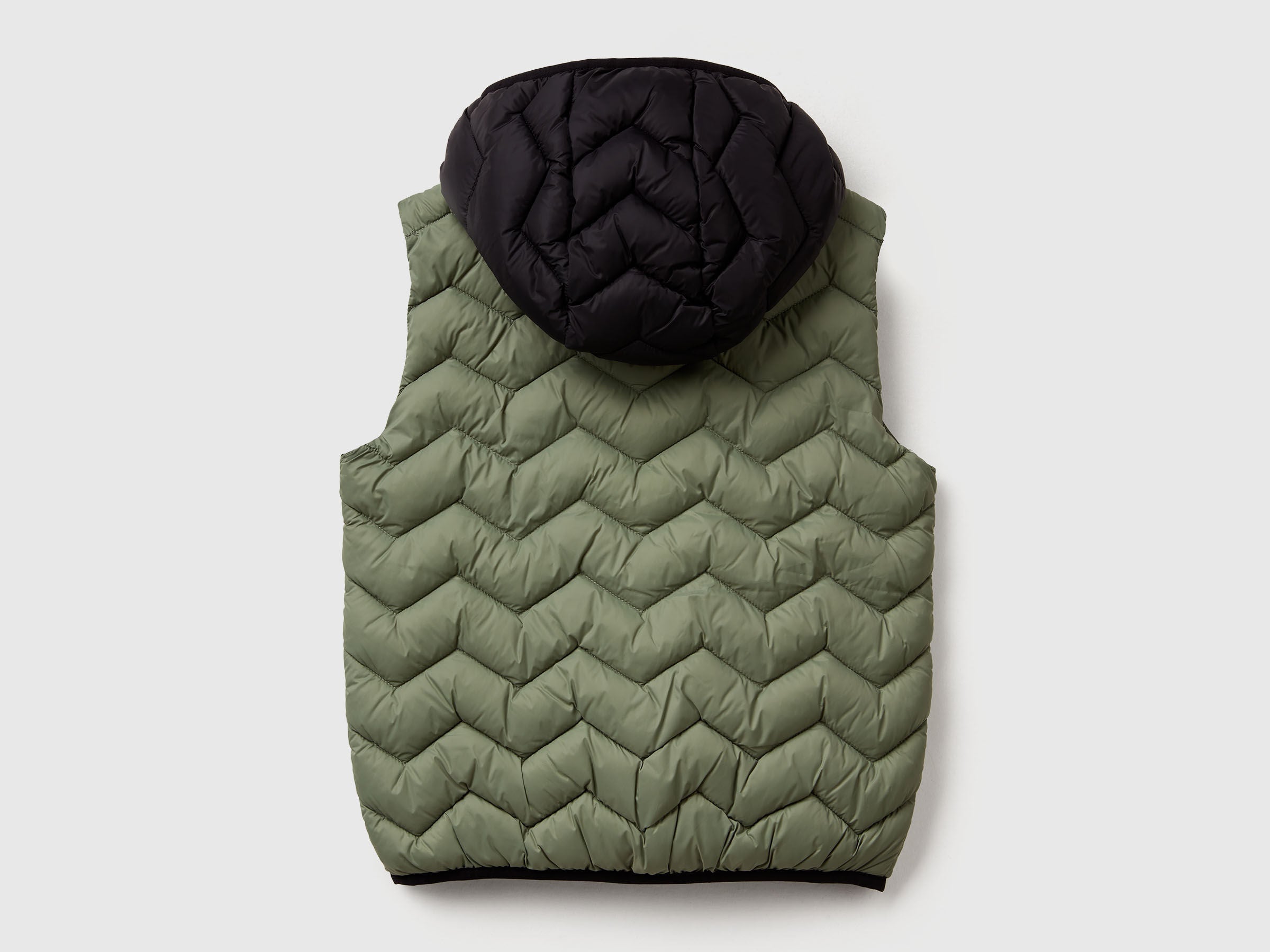 Benetton_Military Green_Padded Vest with Hood_2TWDCJ00R_904_02