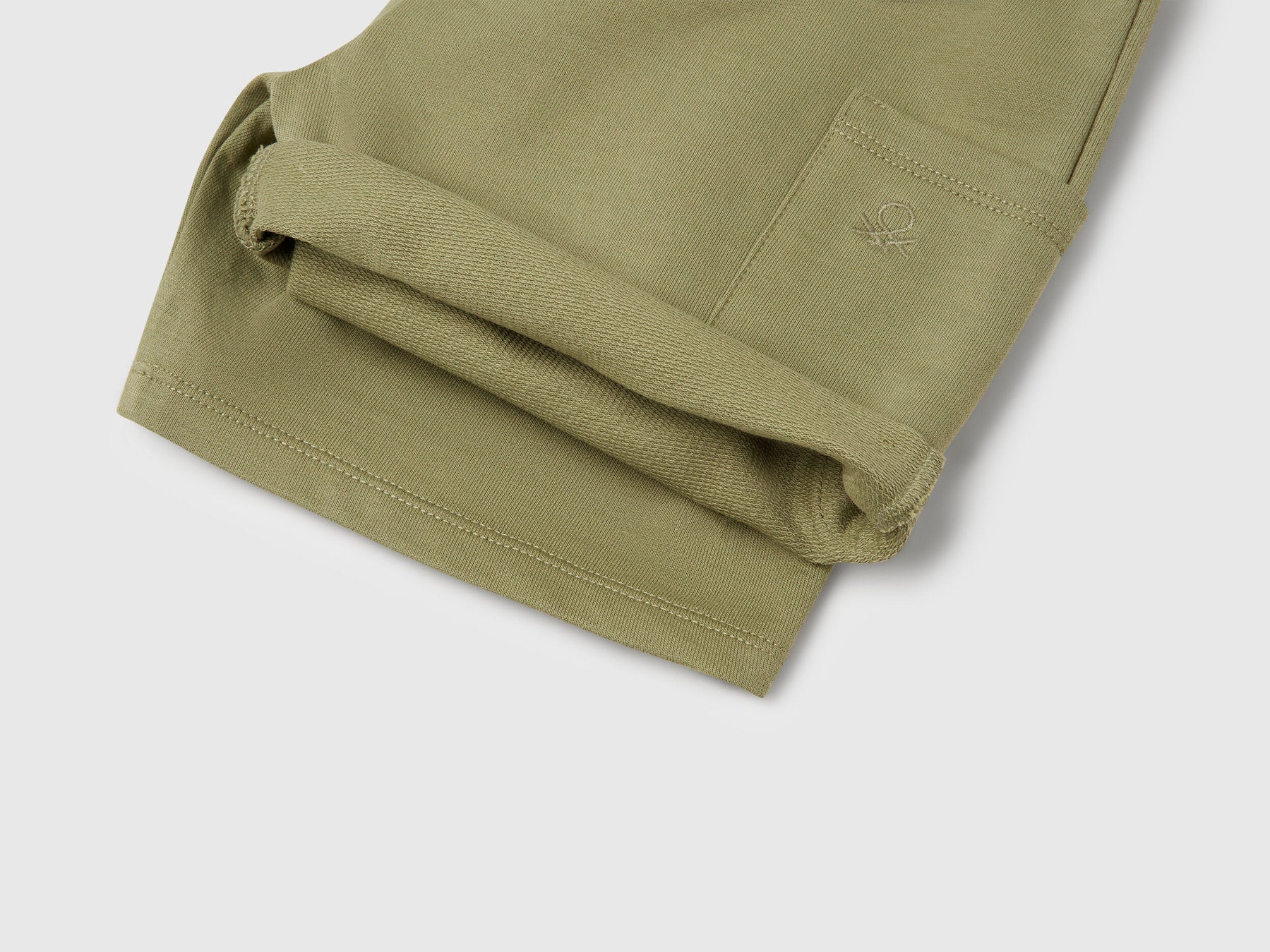 Benetton_Cotton Cargo Shorts_39DJG901C_26K_03
