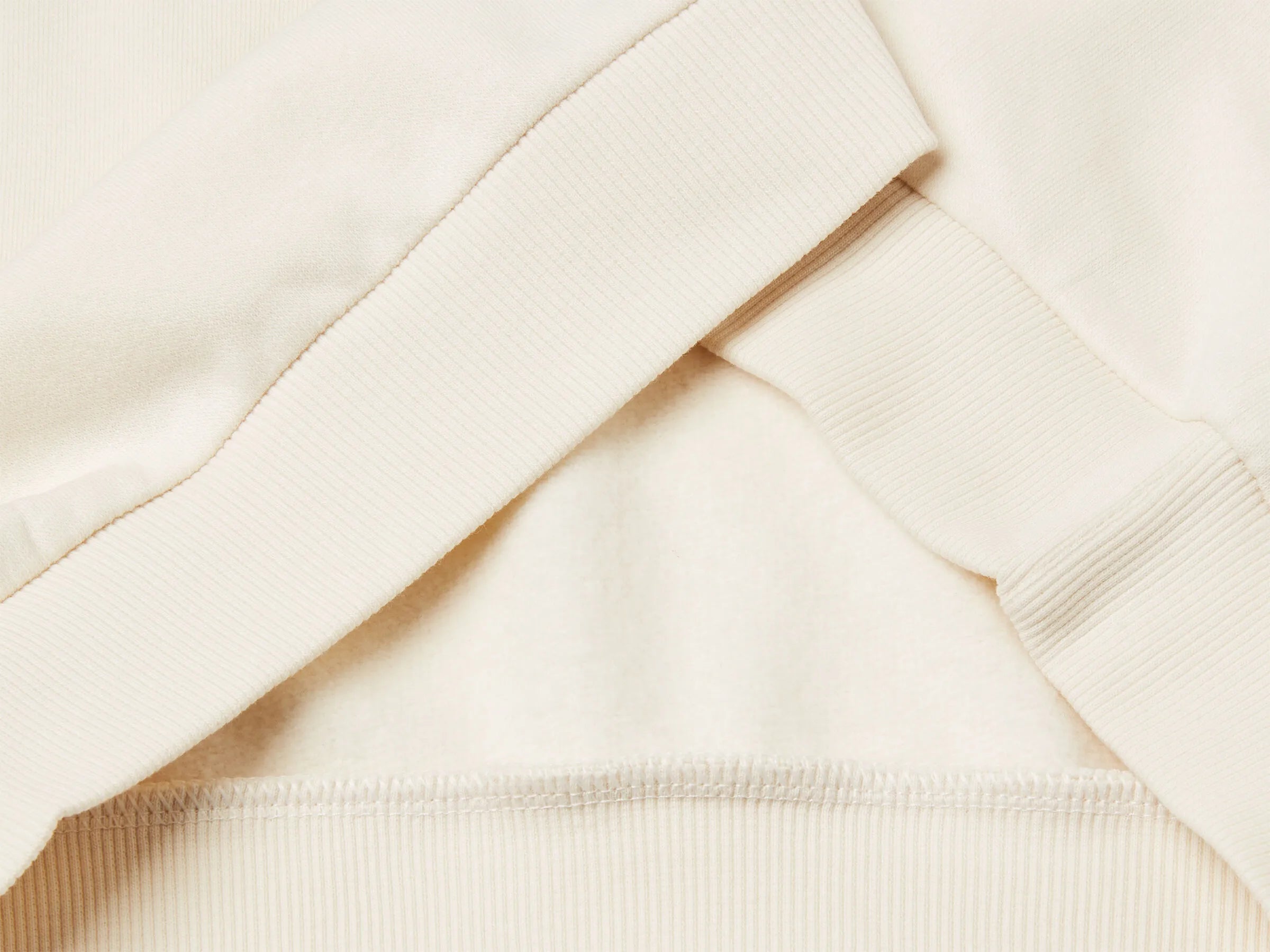 Benetton_Creamy White_Hoodie with Sequins_39M2C205E_901_03
