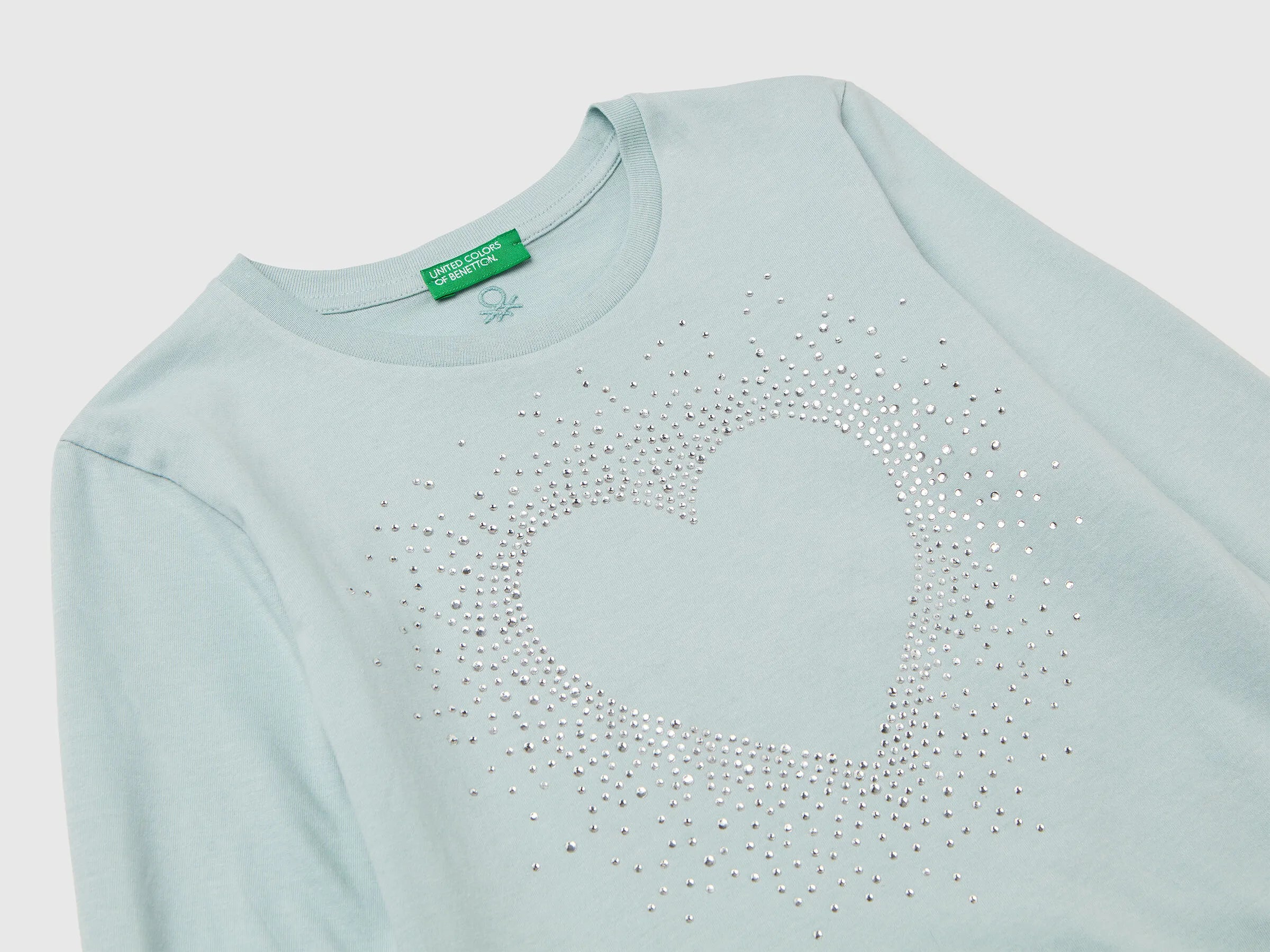 Benetton_Aqua_T-Shirt with Rhinestone Applique_3ATNC10RF_17H_03