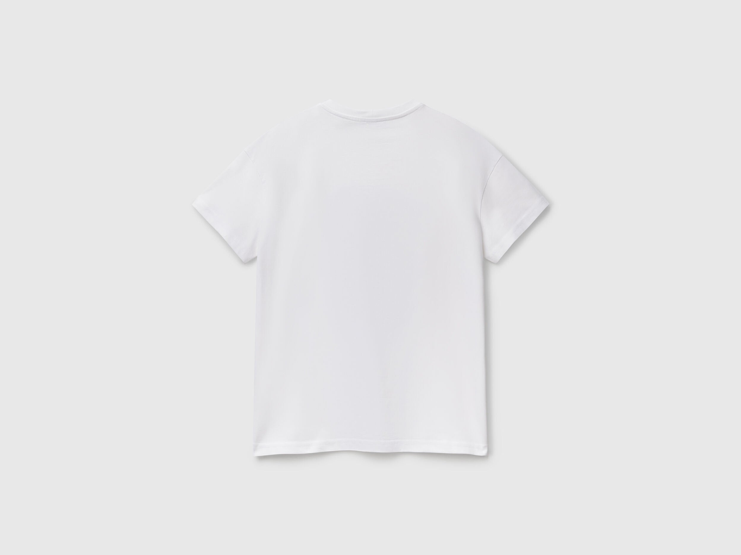 Benetton_Regular Fit T-Shirt with Floral Print_3BL0D10AK_902_04