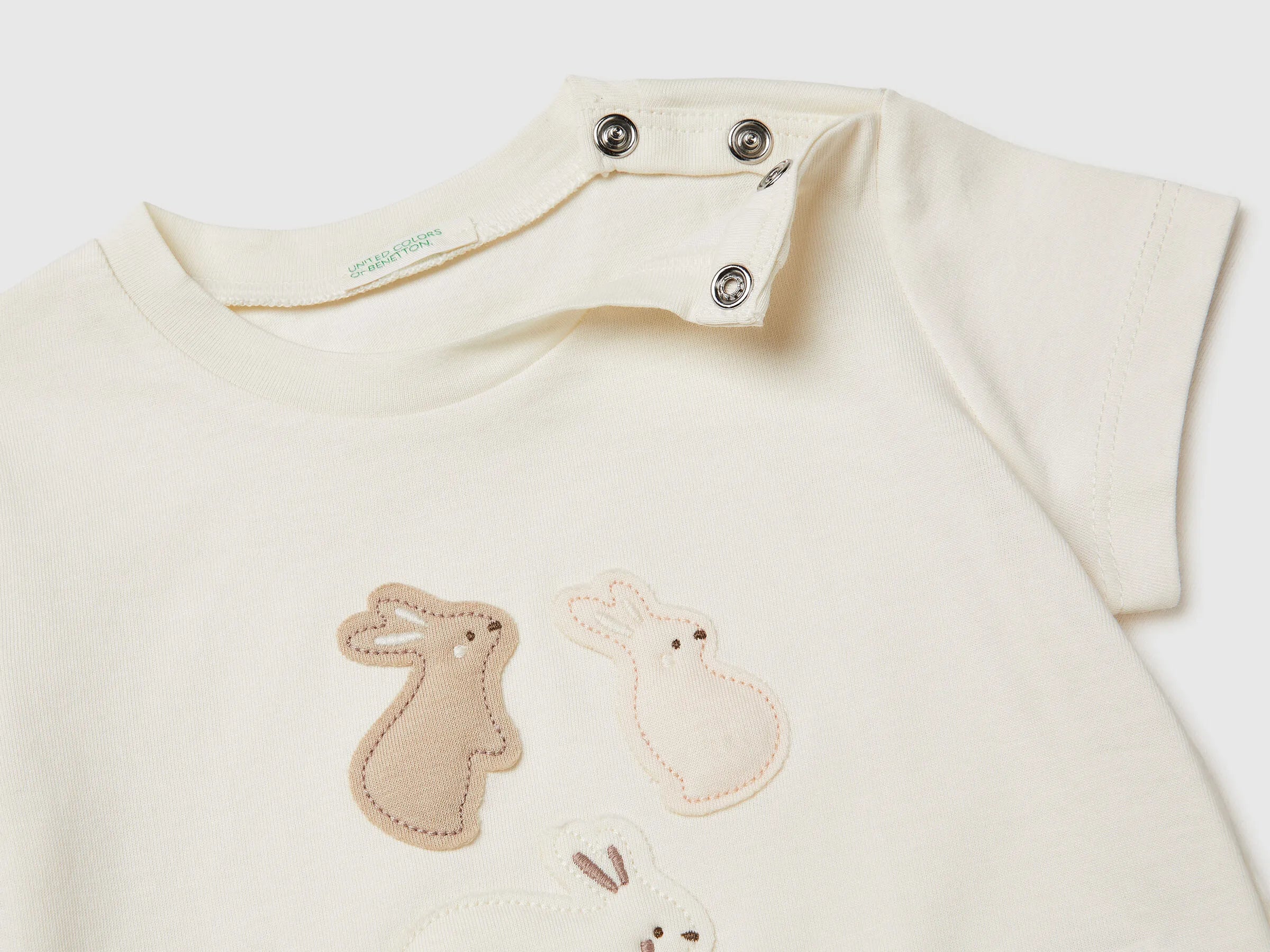 Benetton Creamy White Newborn T-Shirt with Organic Cotton Application SKU: 3I1XA106X_0R2 Image 03