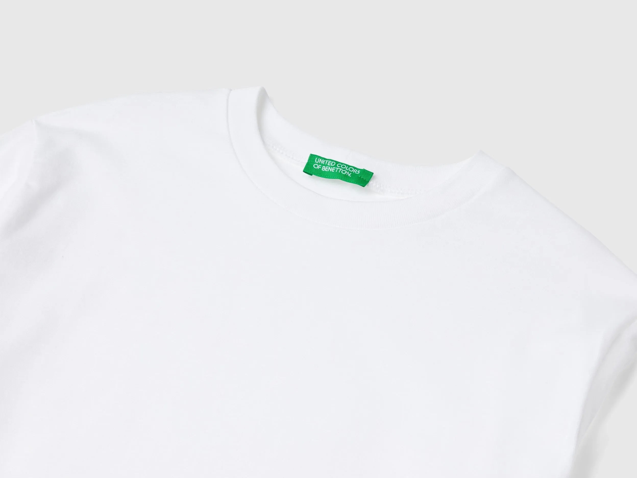 Benetton White Boys Cotton Crew Neck T-Shirt SKU: 3I1XC10DB_101 Image 03