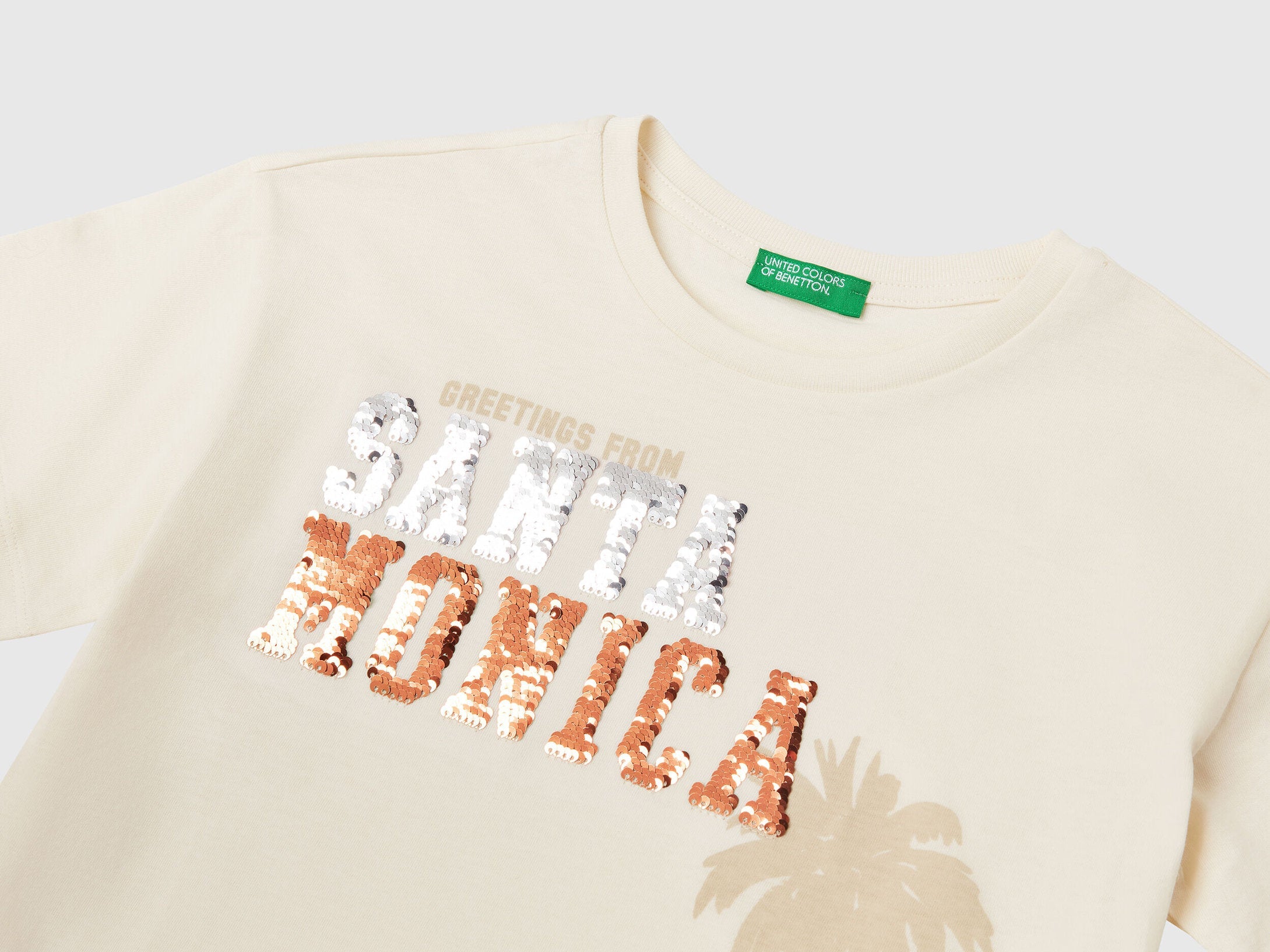 Benetton_T-Shirt with Print and Sequins_3I1XC10NY_0R2_03