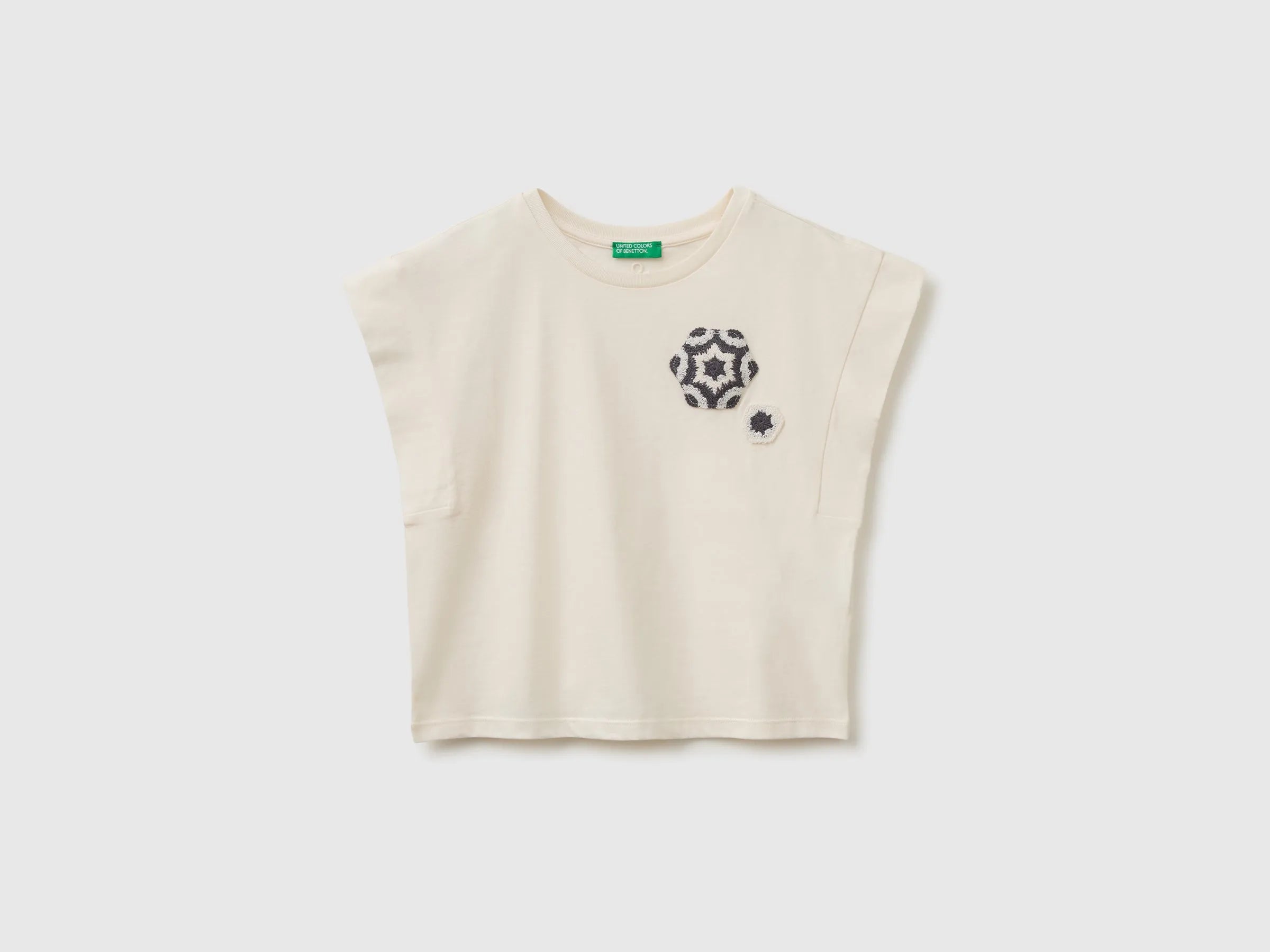 Benetton White Girls Sleeveless T-Shirt with Embroidery SKU: 3I1XC10TH_00E Image 01