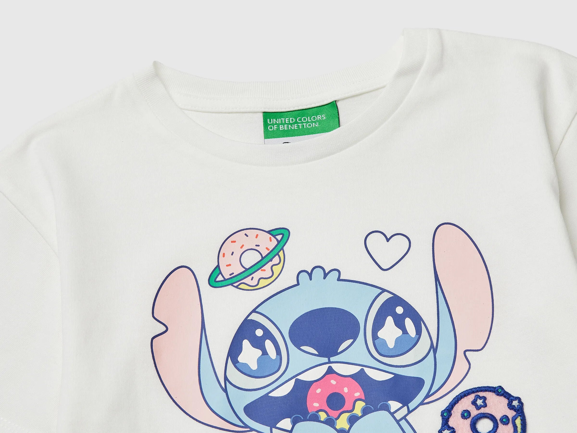 Benetton Creamy White Girls T-Shirt with ©Disney Lilo & Stitch Print SKU: 3I1XG10MO_074 Image 03