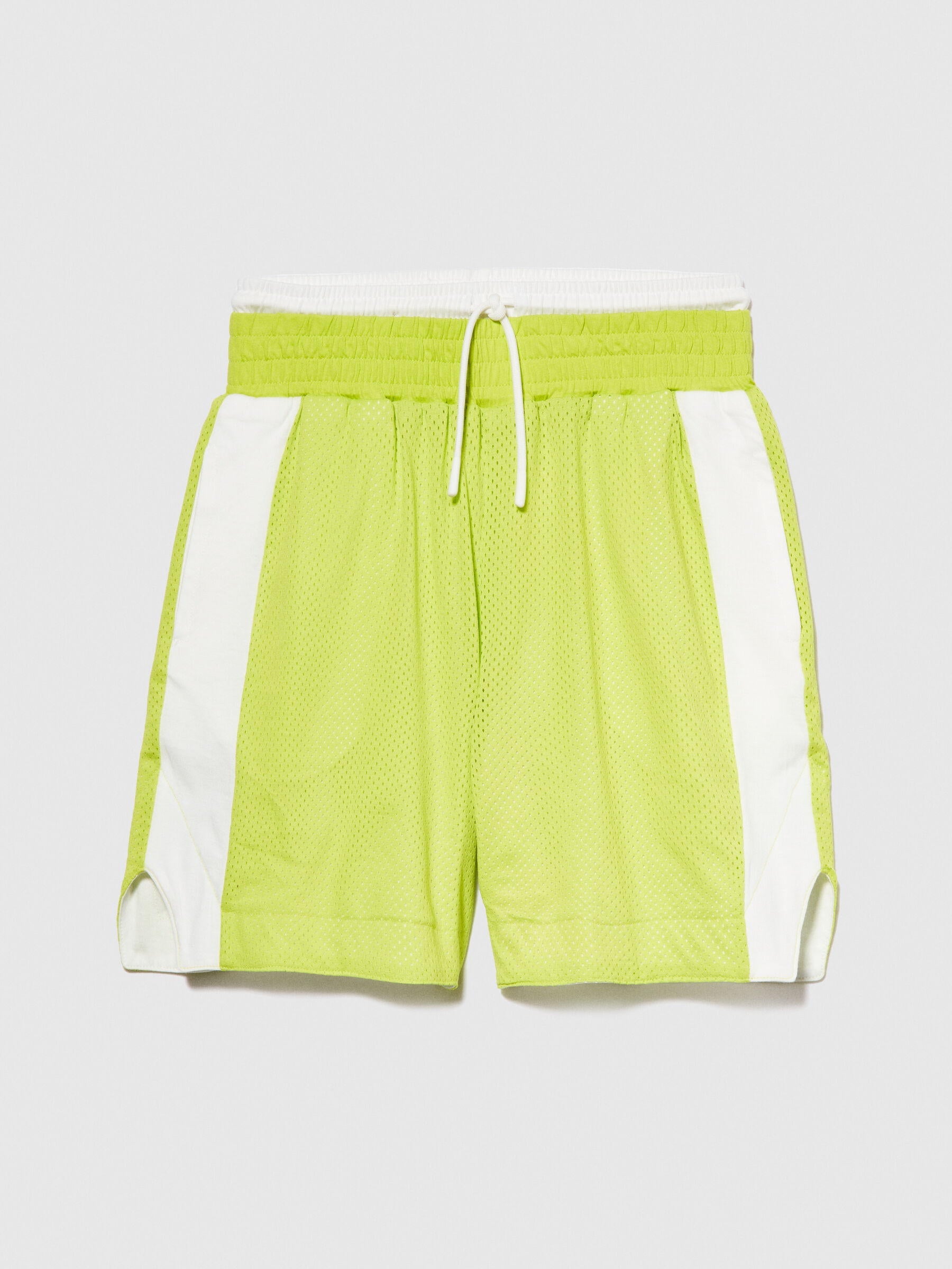 Sporty Bermudas_3IENX900K_2C7_01