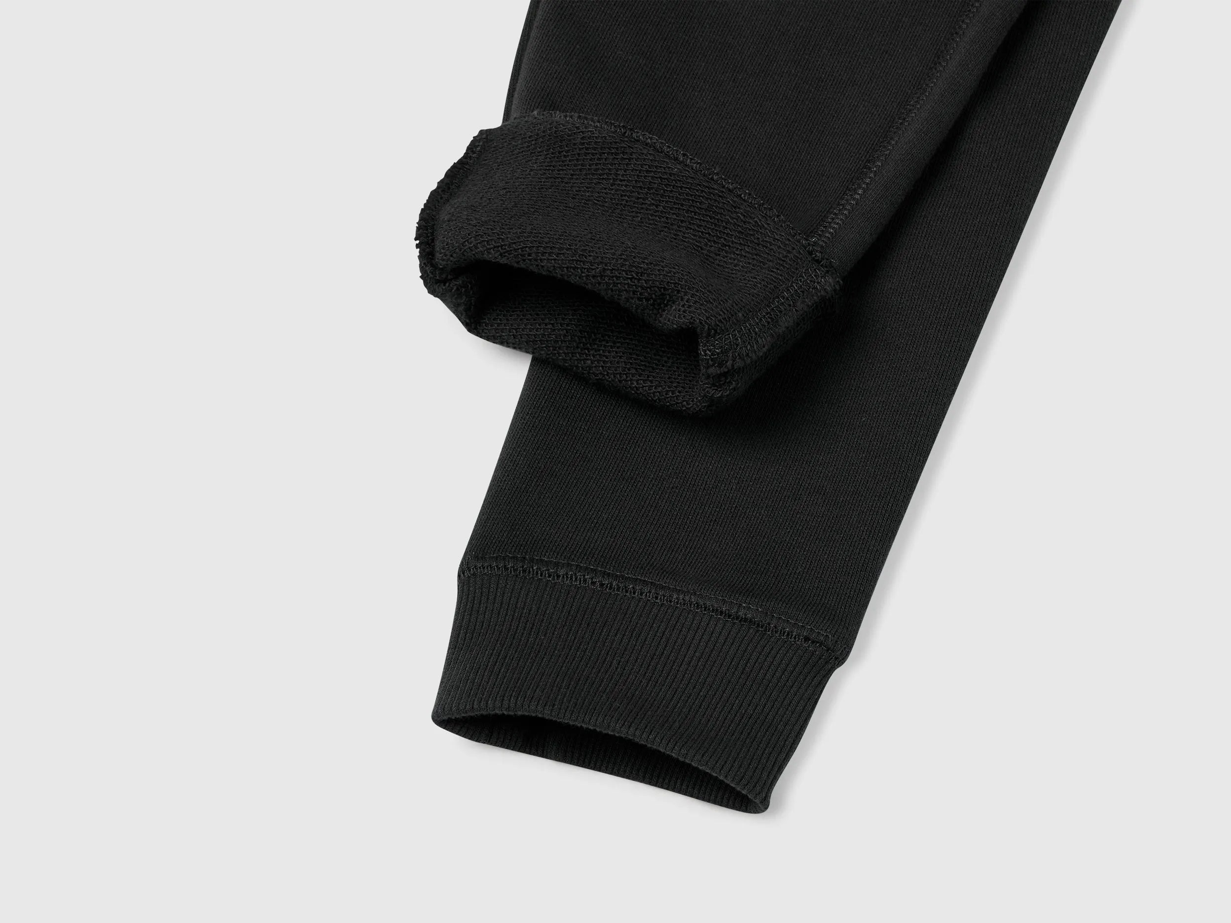 Benetton Black Boys Sweatpants with Logo SKU: 3J68CF058_100 Image 03