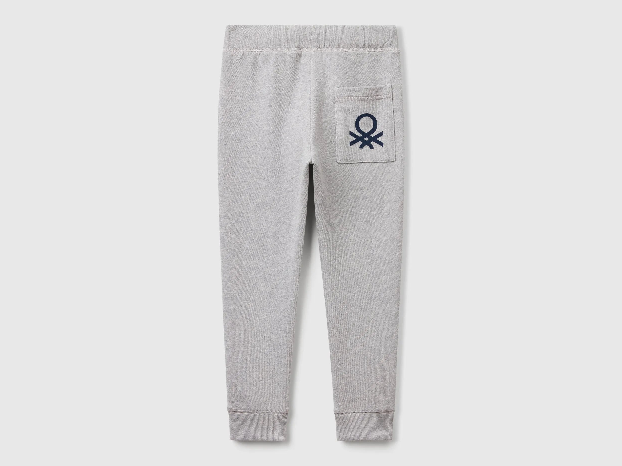 Benetton Light gray Boys Sweatpants with Logo SKU: 3J68CF058_501 Image 02