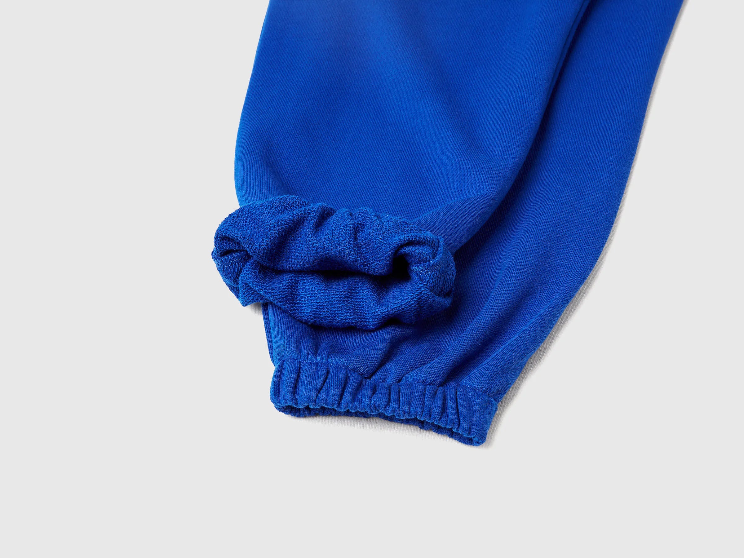 Benetton_Bright Blue_Wide Joggers with Pockets_3J68CF06L_19R_03