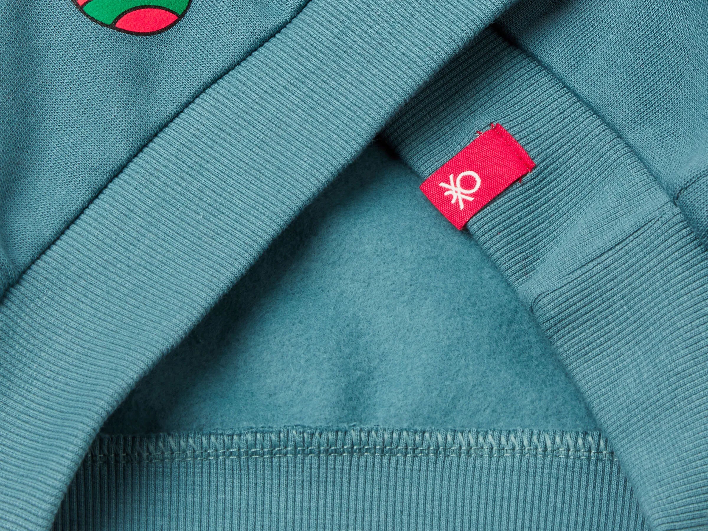 Benetton_Turquoise_Warm Taz ©Looney Tunes Christmas Sweatshirt_3J73G10L3_19W_03