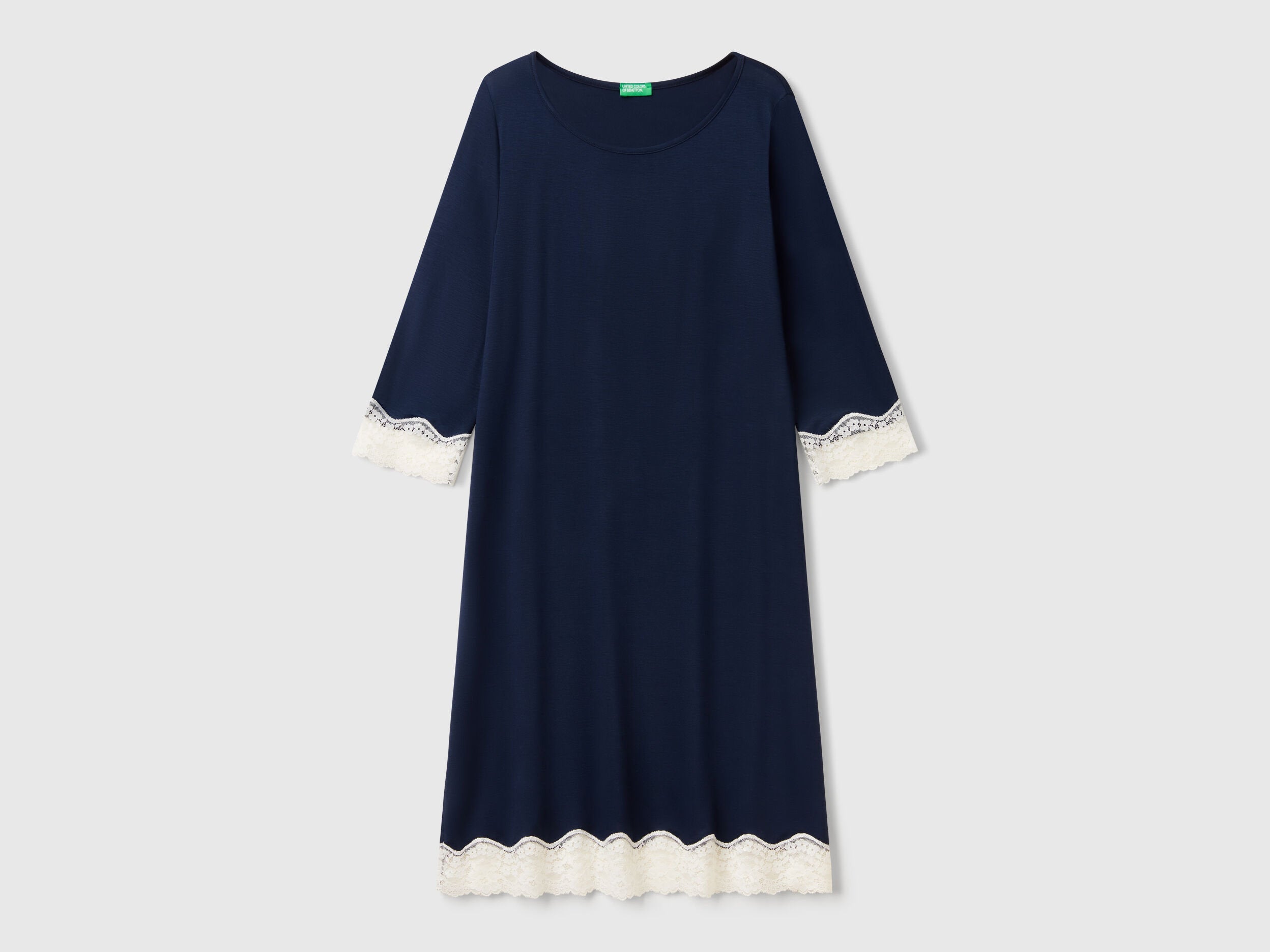 Benetton_Nightshirt with Lace Details_3Z123C01F_13C_03
