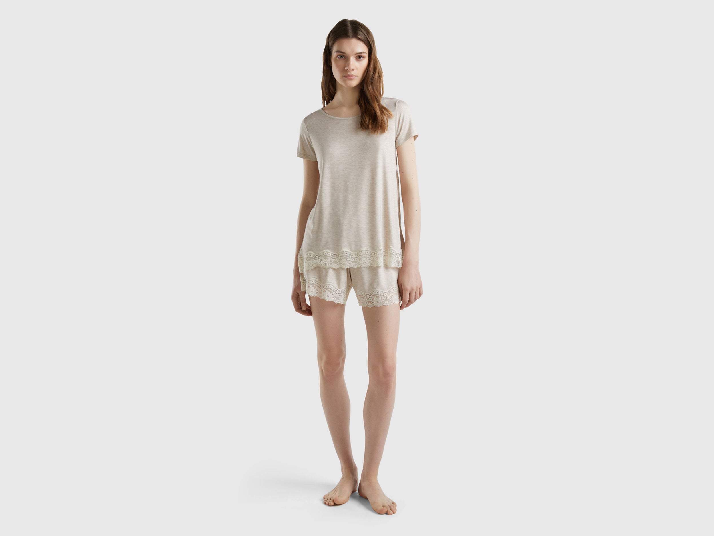 Benetton_Short Sleeve T-Shirts with Lace_3Z123M314_729_03