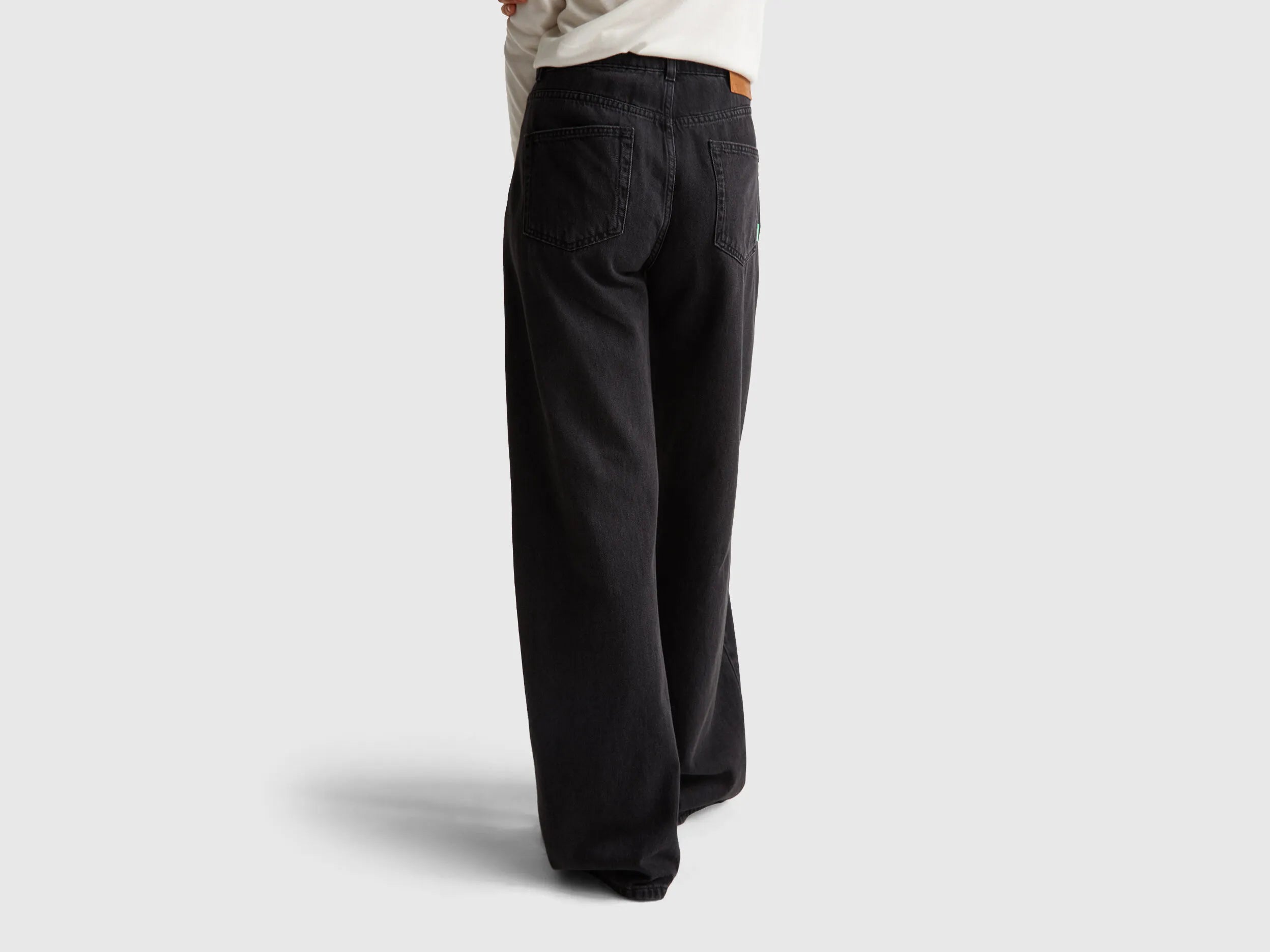 Benetton Black Women Wide-Fit Jeans SKU: 43UNDE02B_800 Image 03