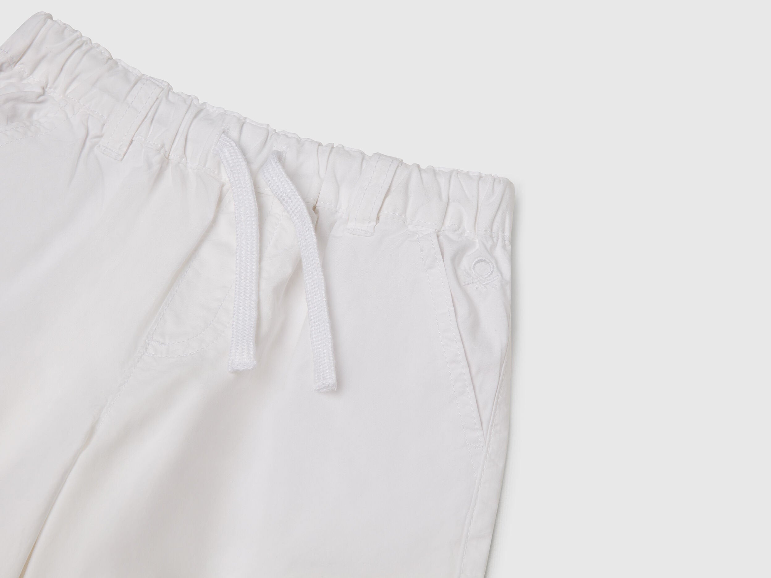 Benetton_100% Cotton Shorts with Drawstring_4AC7G902O_101_03