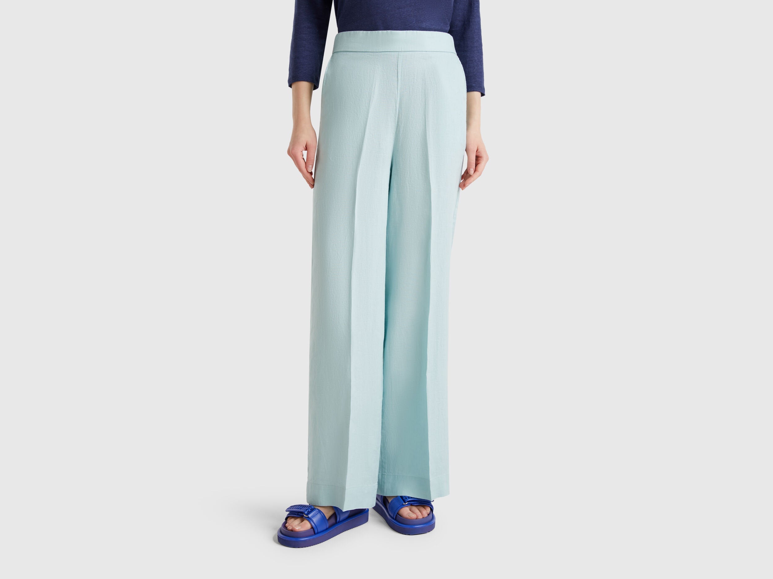 Benetton_Palazzo Trousers in 100% Linen_4AGHDF08K_17H_02