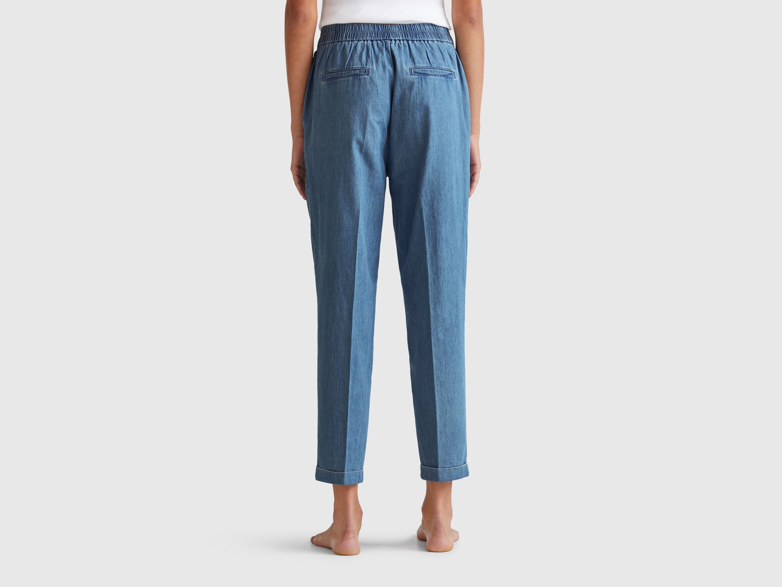 Benetton_Trousers in Chambray_4DHJDF079_902_03