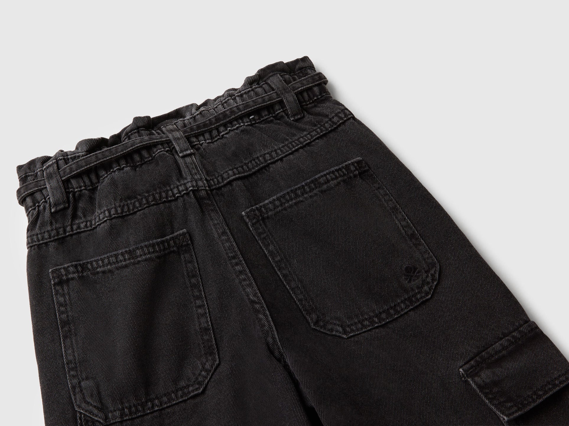 Benetton_Black_Loose Fit Cargo Jeans_4KEHCF04T_800_03