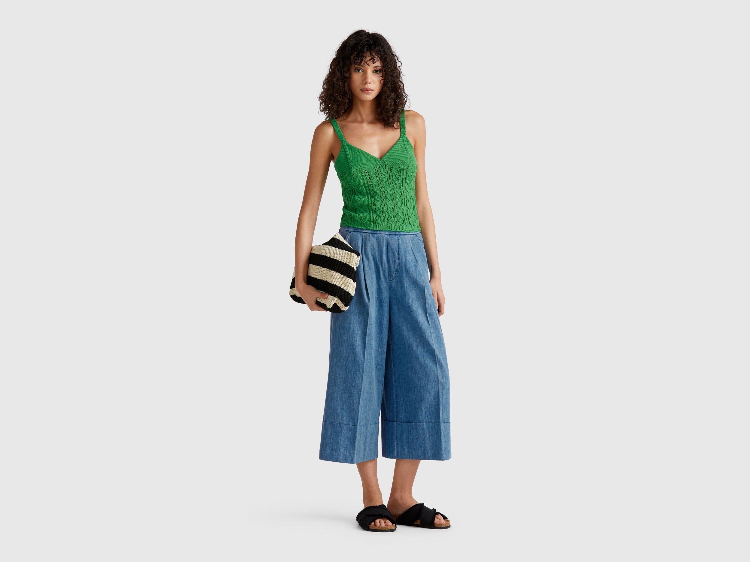 Benetton_Wide Jeans with Cuff_4KOWDF09M_902_01