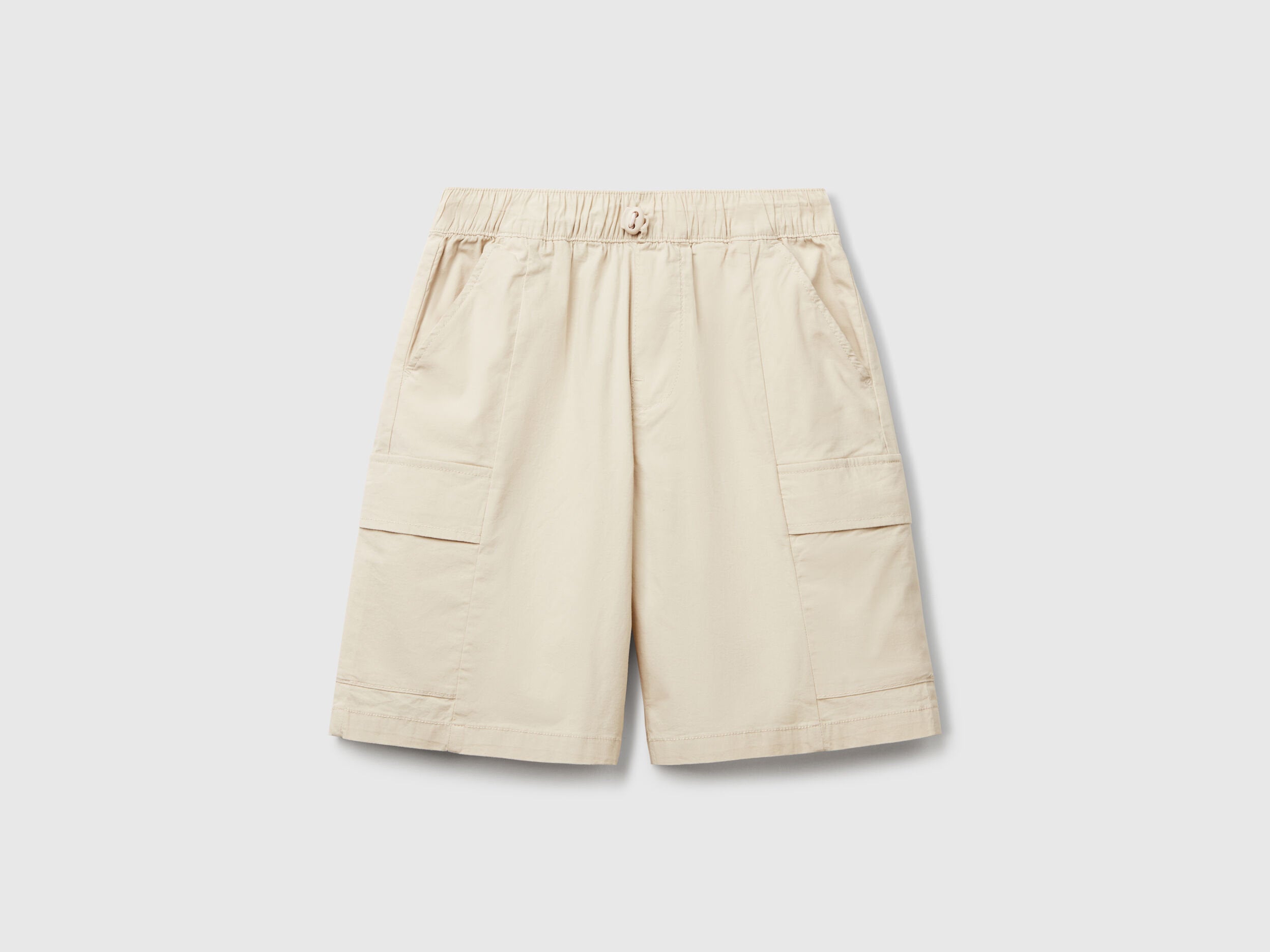 Benetton_Parachute Bermudas in Stretch Cotton_4L2VC9046_152_01
