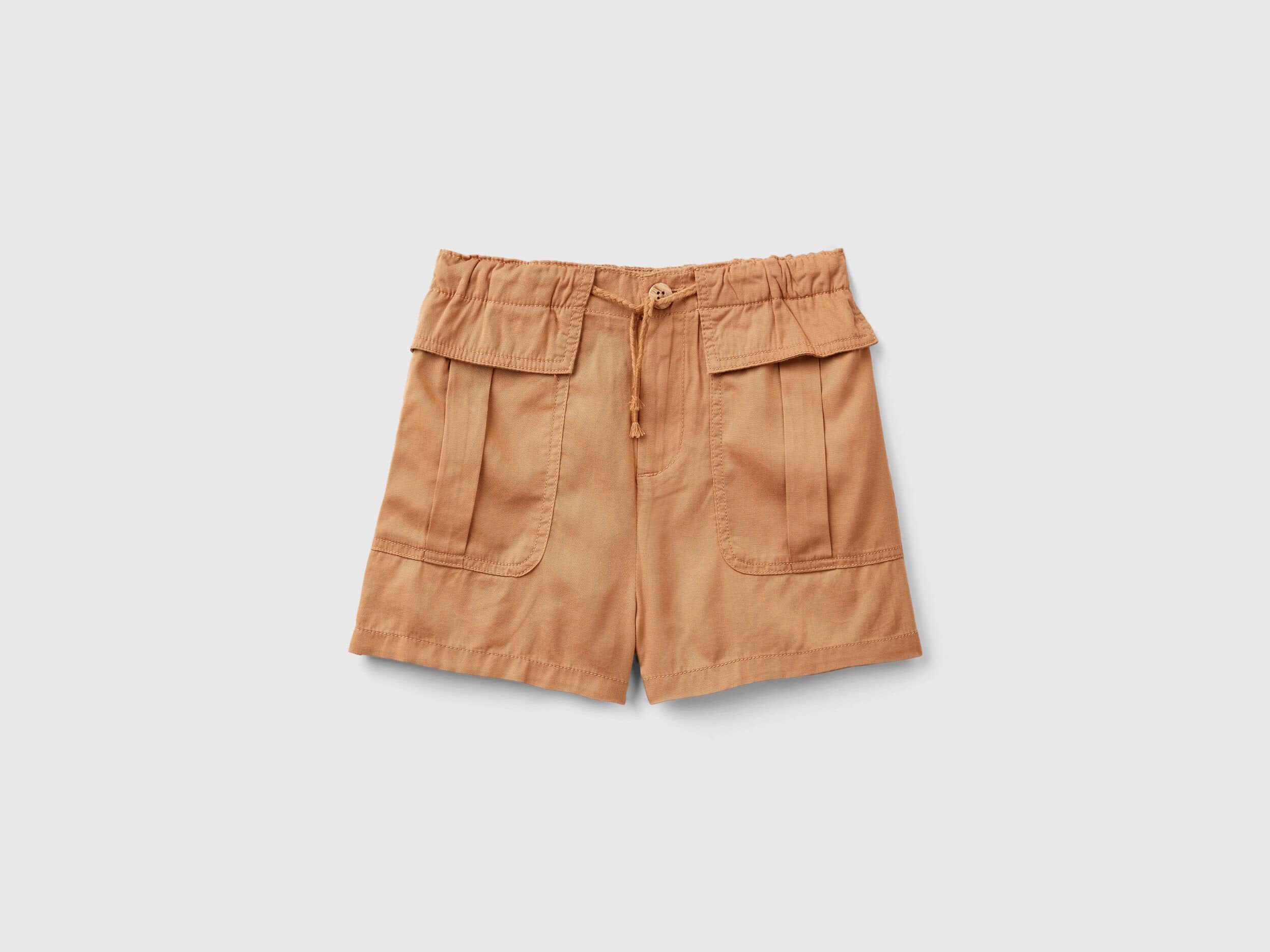 Flowy Bermudas With Pockets_4Sexc902W_1U6_01