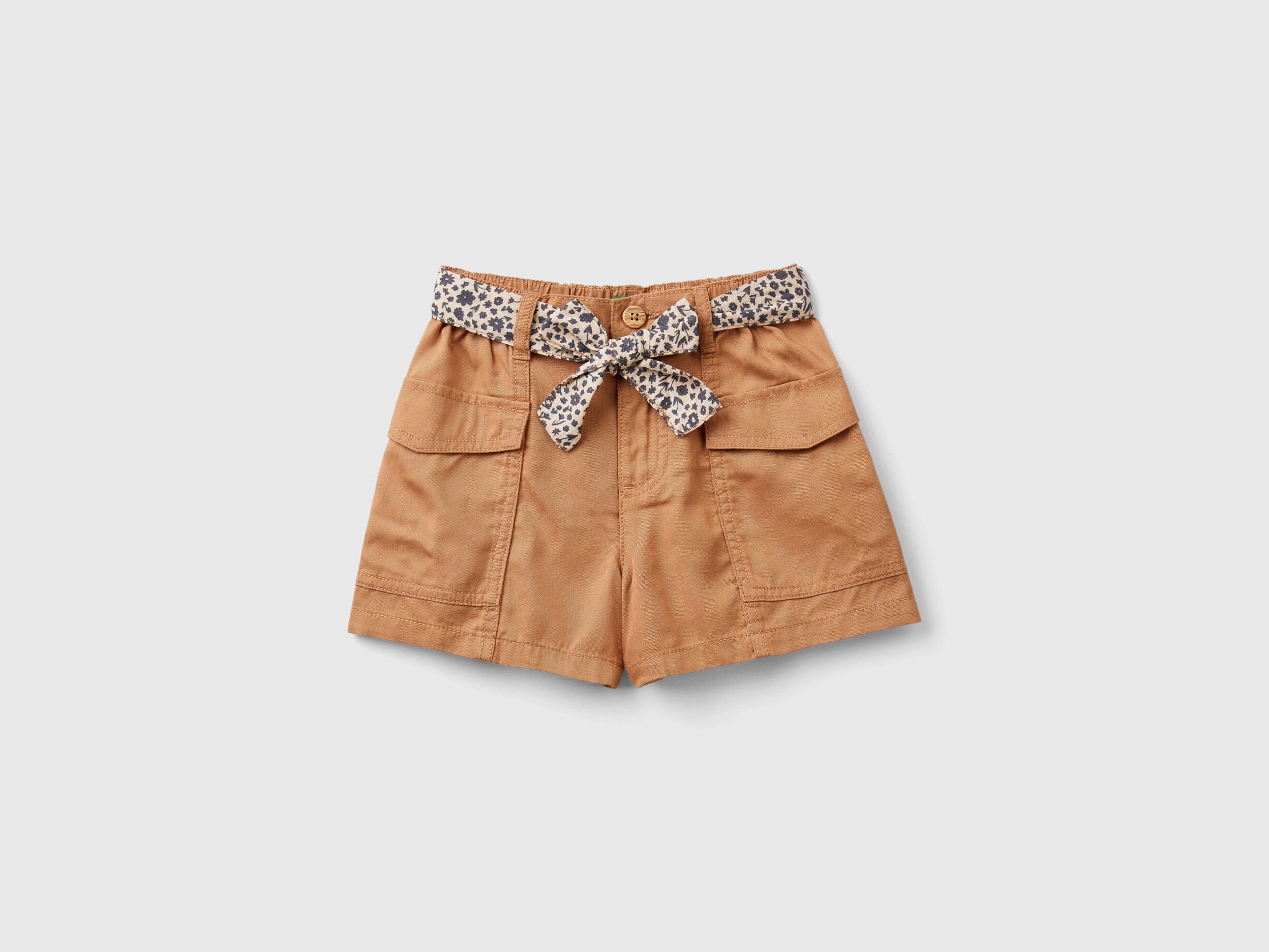 Flowy Bermudas With Sash_4Sexg9023_1U6_01