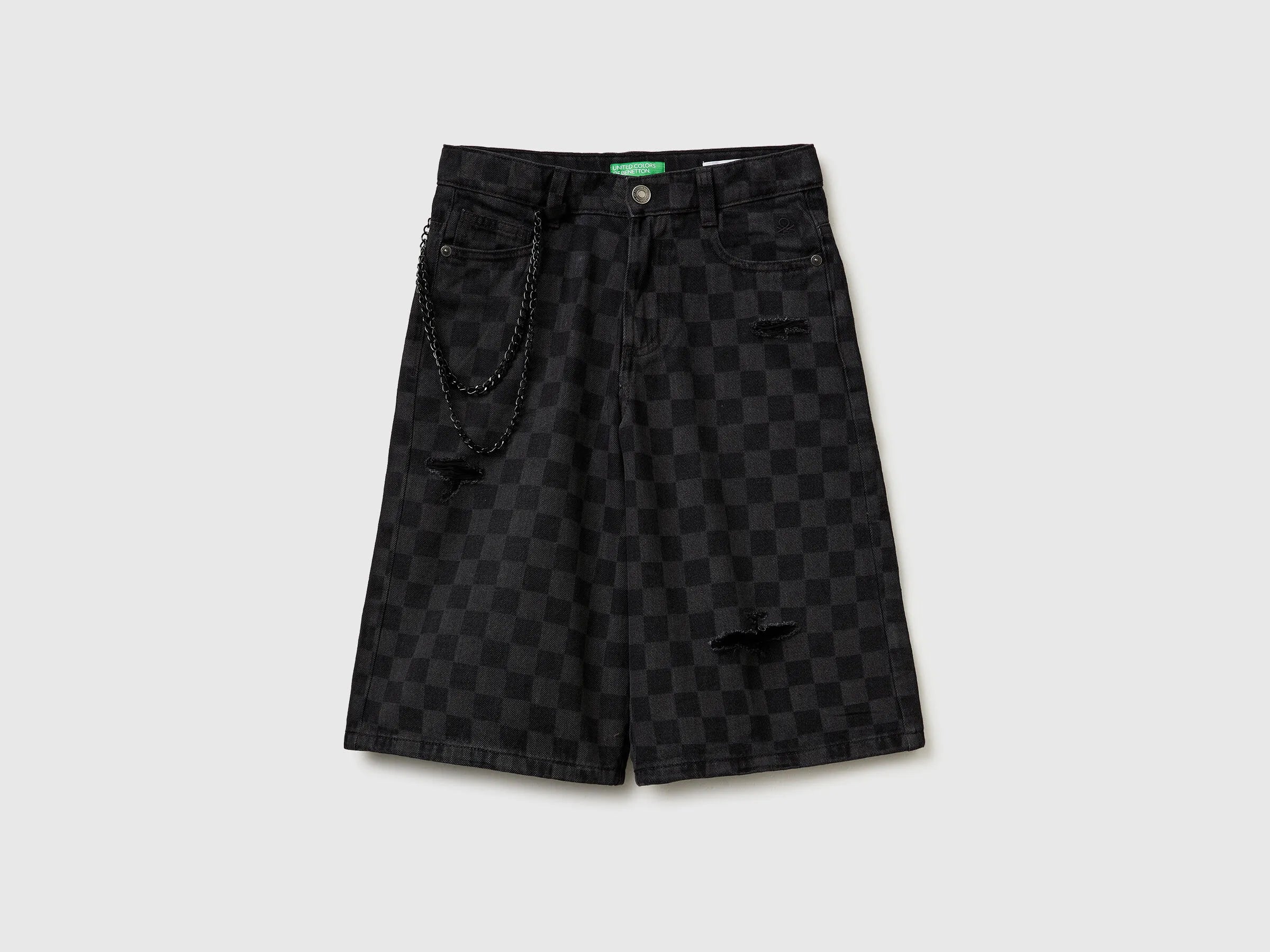 Benetton Black Boys 3/4 Jeans with Chain SKU: 4VKZCF05M_800 Image 01