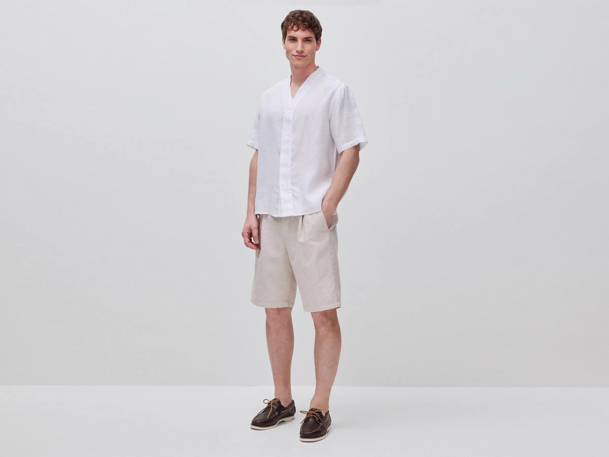 Benetton Creamy white Men Regular Fit Bermuda Shorts in Linen Blend SKU: 4YQSU901I_906 Image 02
