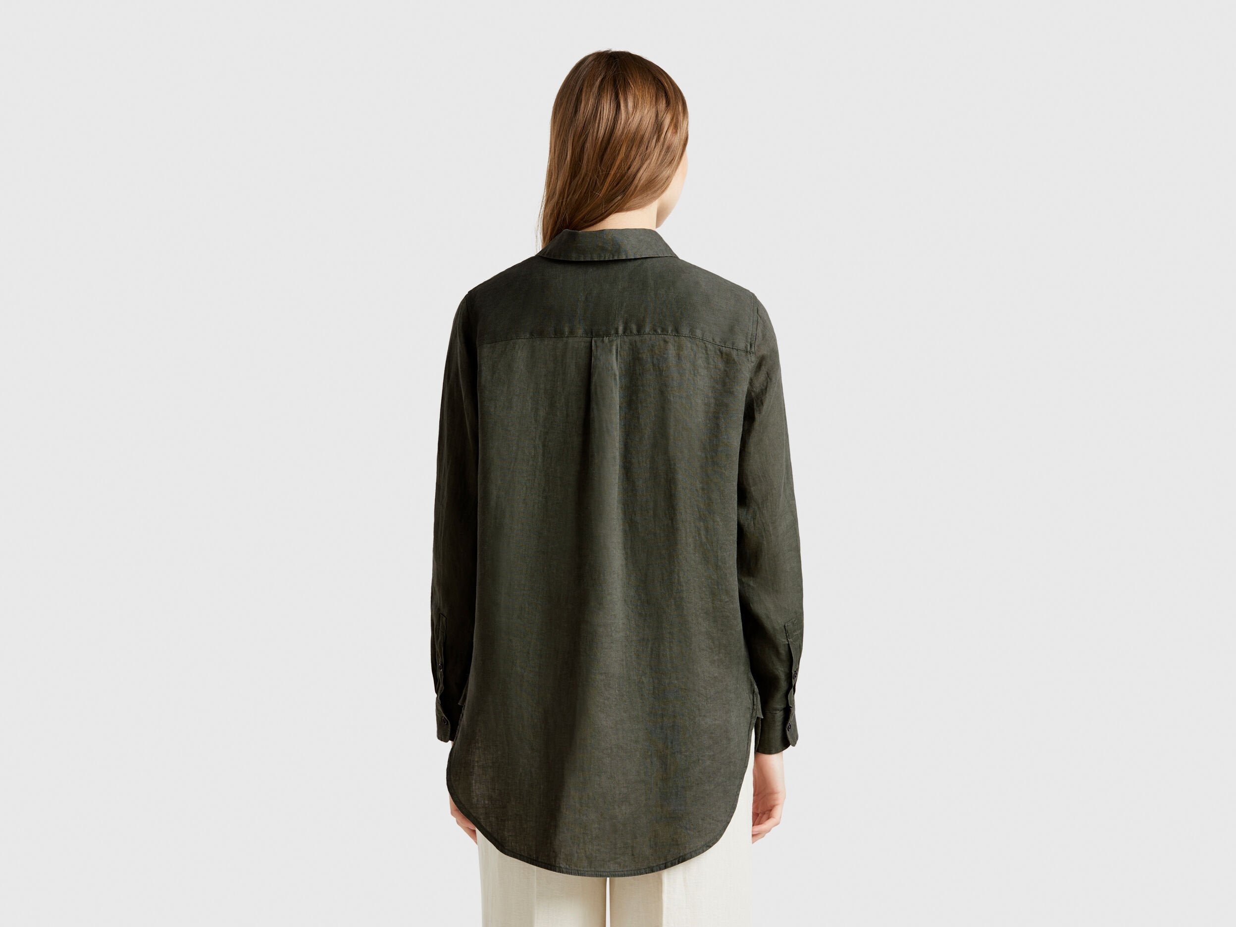 Benetton_Long Shirt in Pure Linen_5BMLDQ02U_20W_02