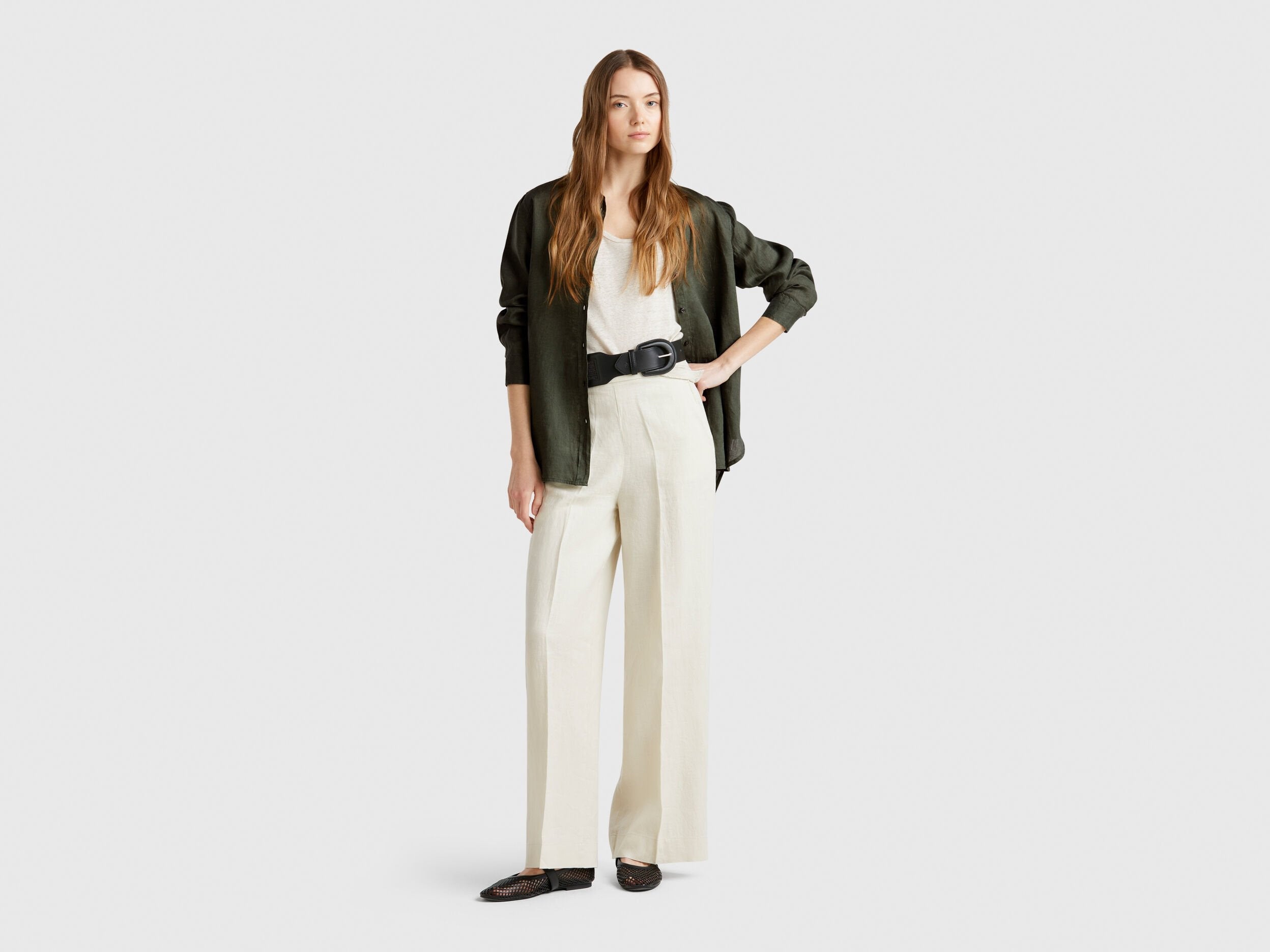 Benetton_Long Shirt in Pure Linen_5BMLDQ02U_20W_03