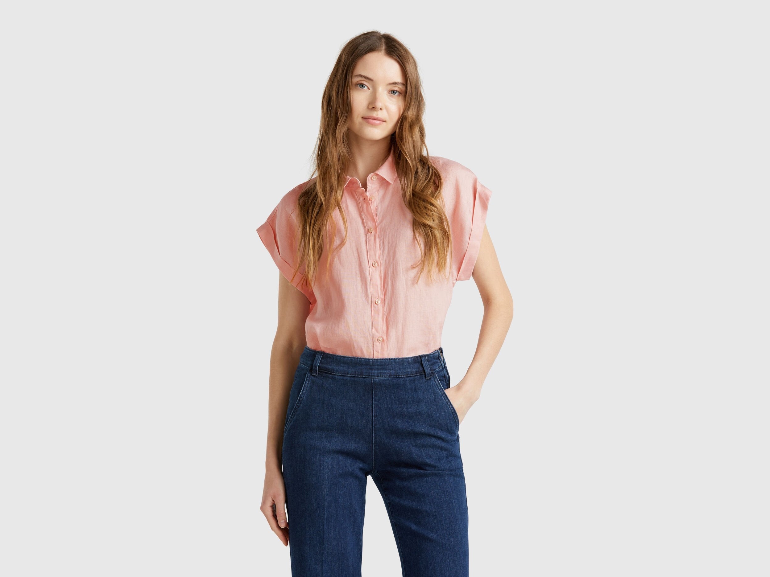 Benetton_Regular Fit Shirt in Pure Linen_5BMLDQ06V_04U_02