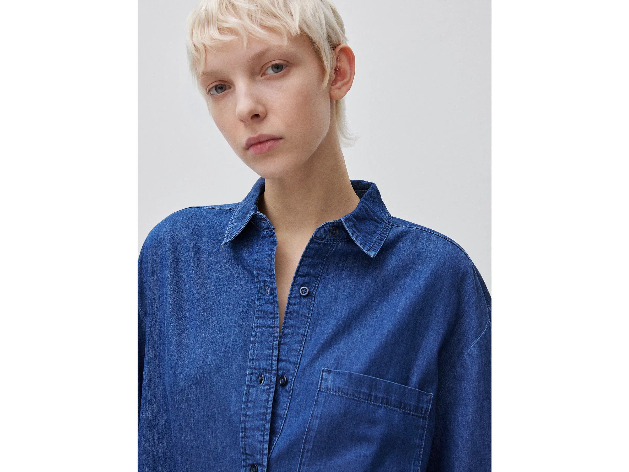 Benetton Blue Women Cropped Chambray Shirt SKU: 5DHJDQ0DT_901 Image 04