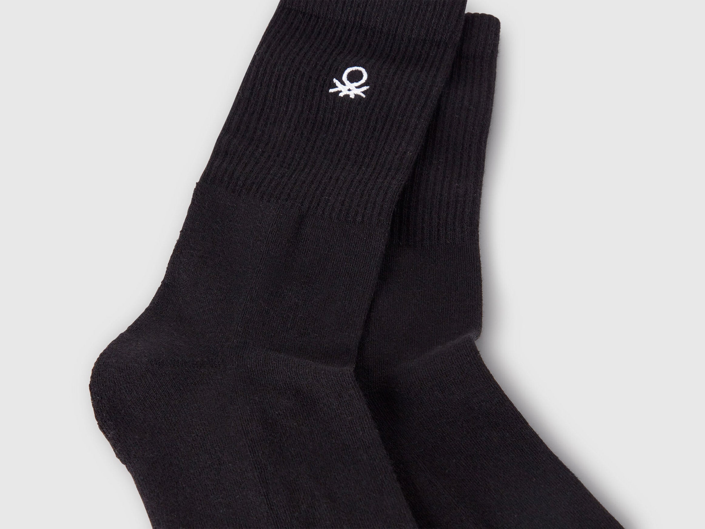 Benetton_Sporty Socks in Organic Stretch Cotton_6AO42701Q_930_02