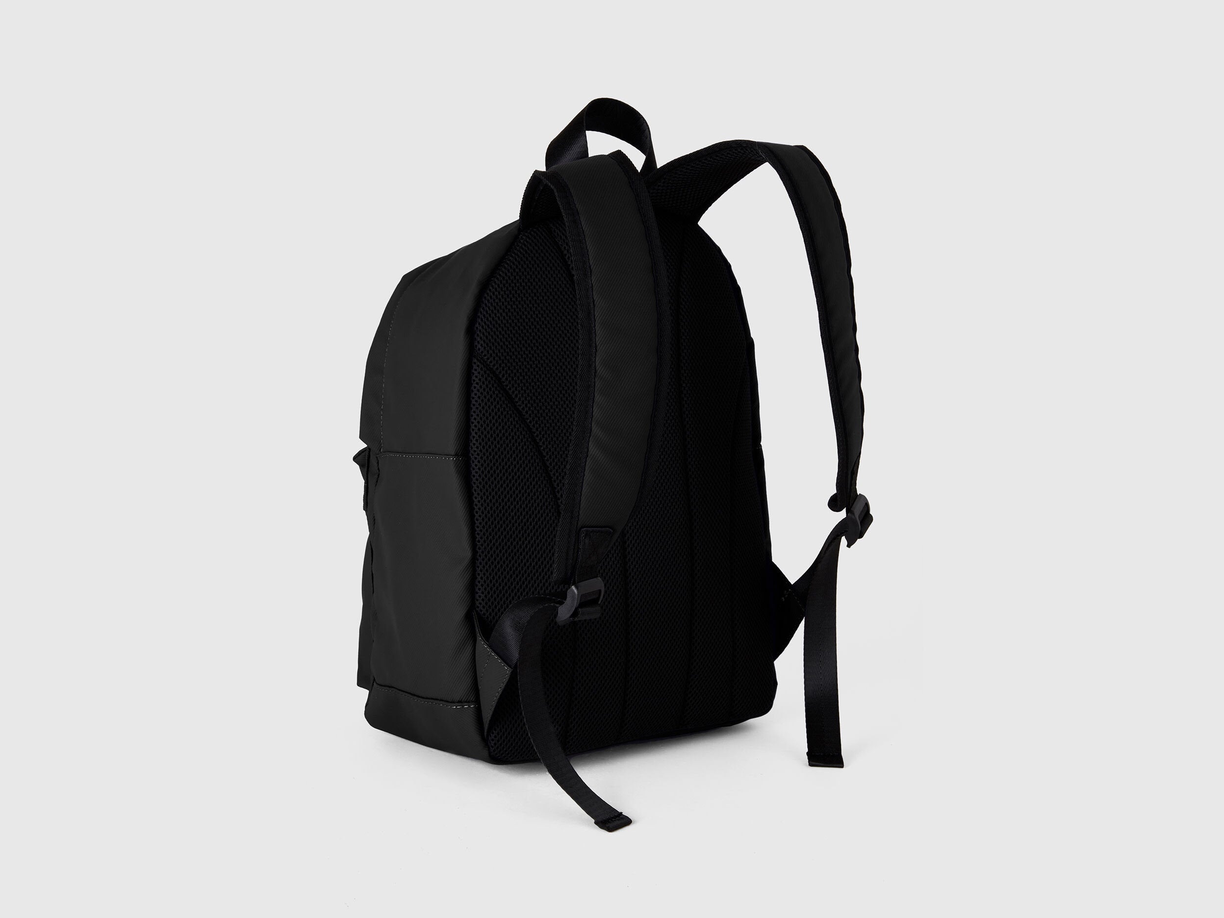 Nylon Rucksack_6FK8CY01J_700_02