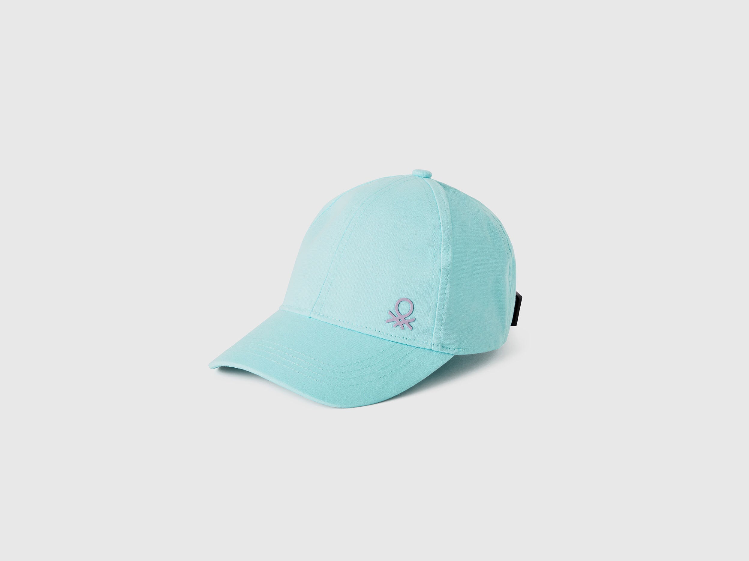 Cap With Brim_6G0QGA012_0W6_01