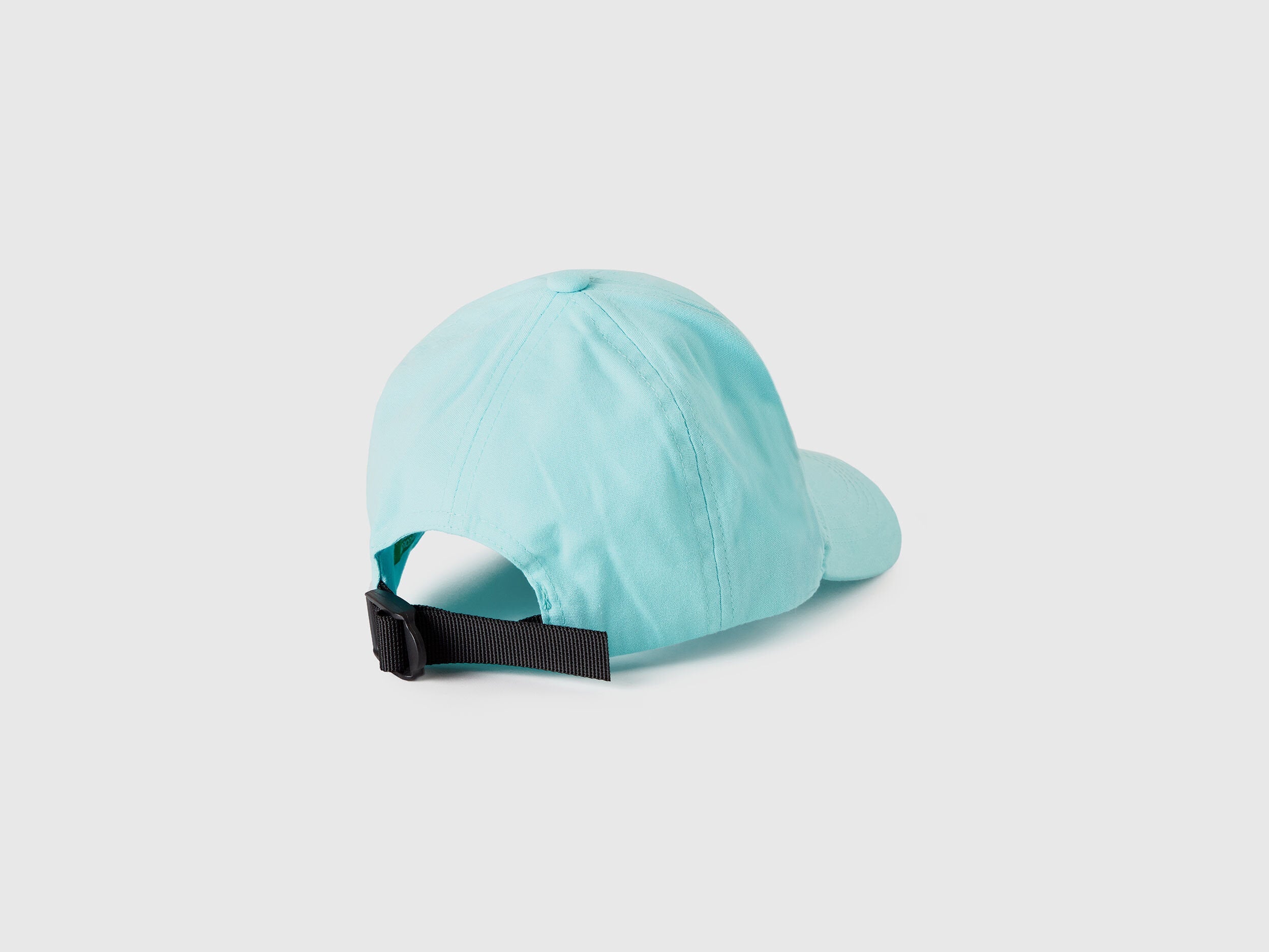 Cap With Brim_6G0QGA012_0W6_02