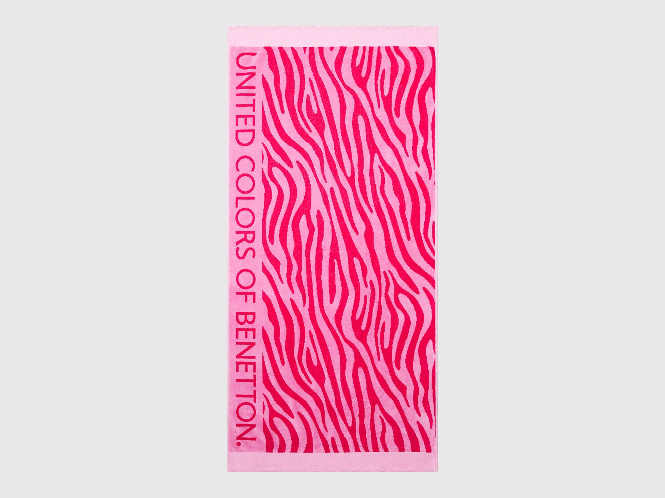 Benetton_Animal Print Beach Towel_6H0Q0800Q_901_01