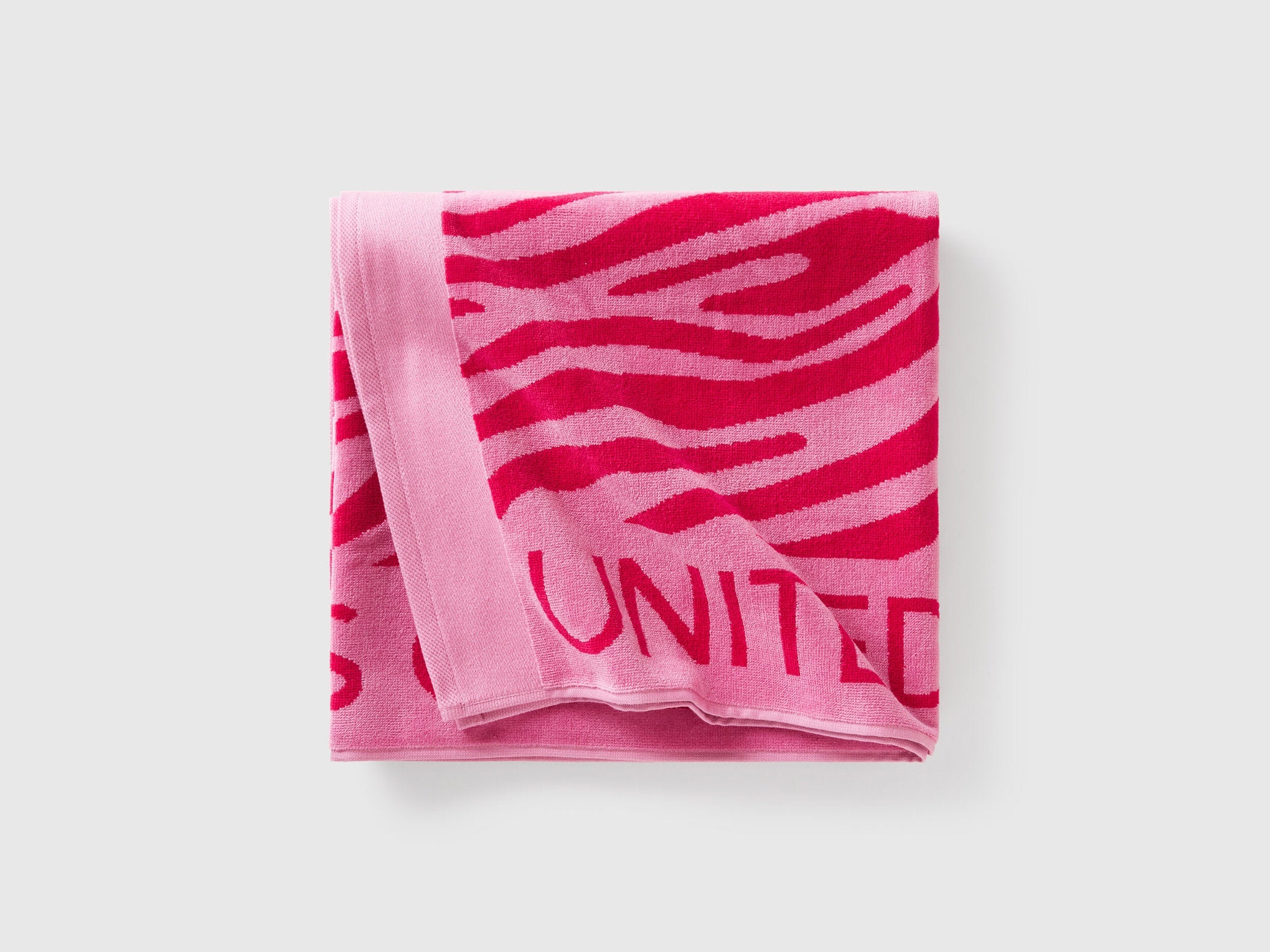 Benetton_Animal Print Beach Towel_6H0Q0800Q_901_03