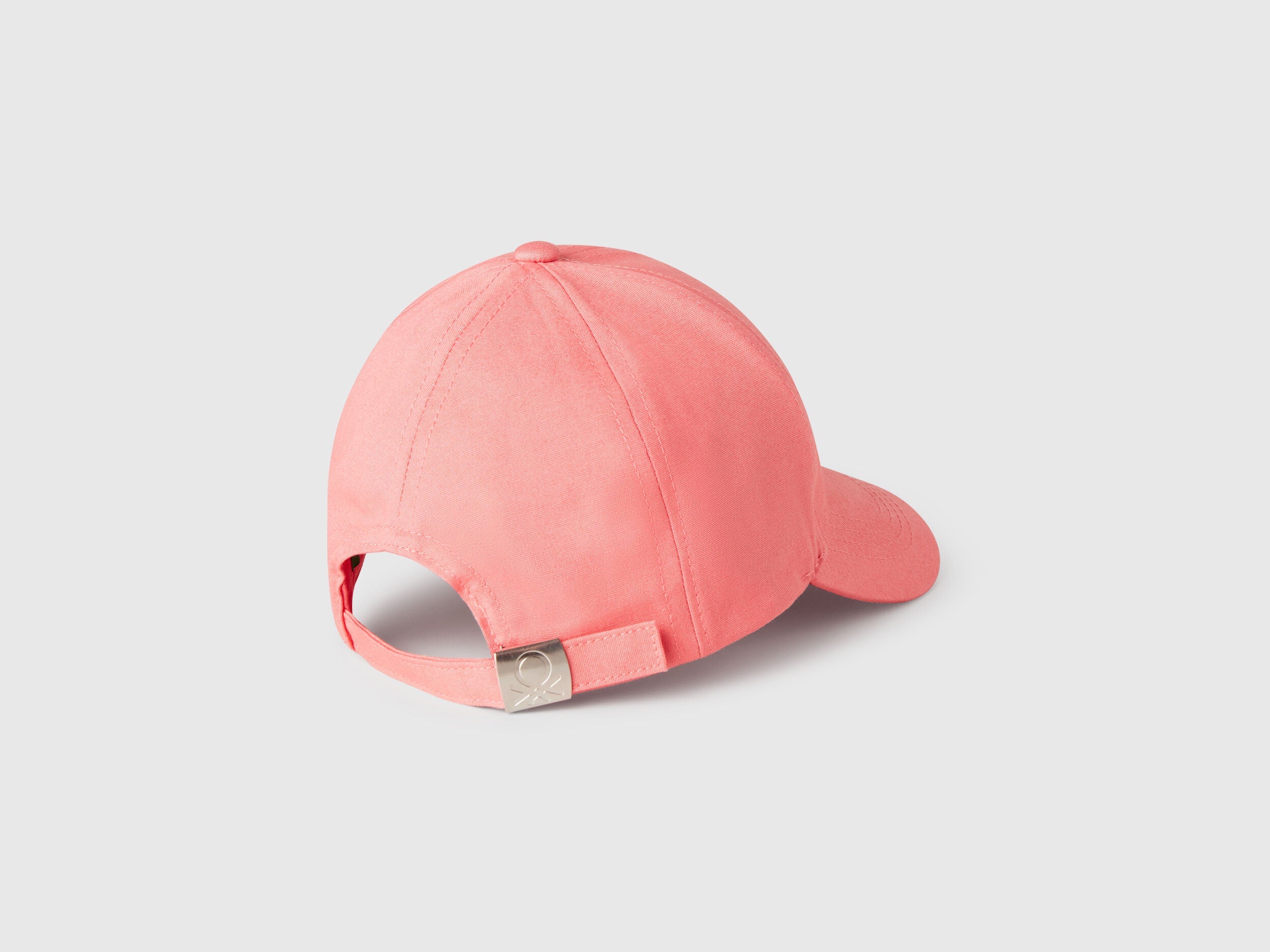 Benetton_Cotton Cap with Logo_6YCTGA012_11F_02