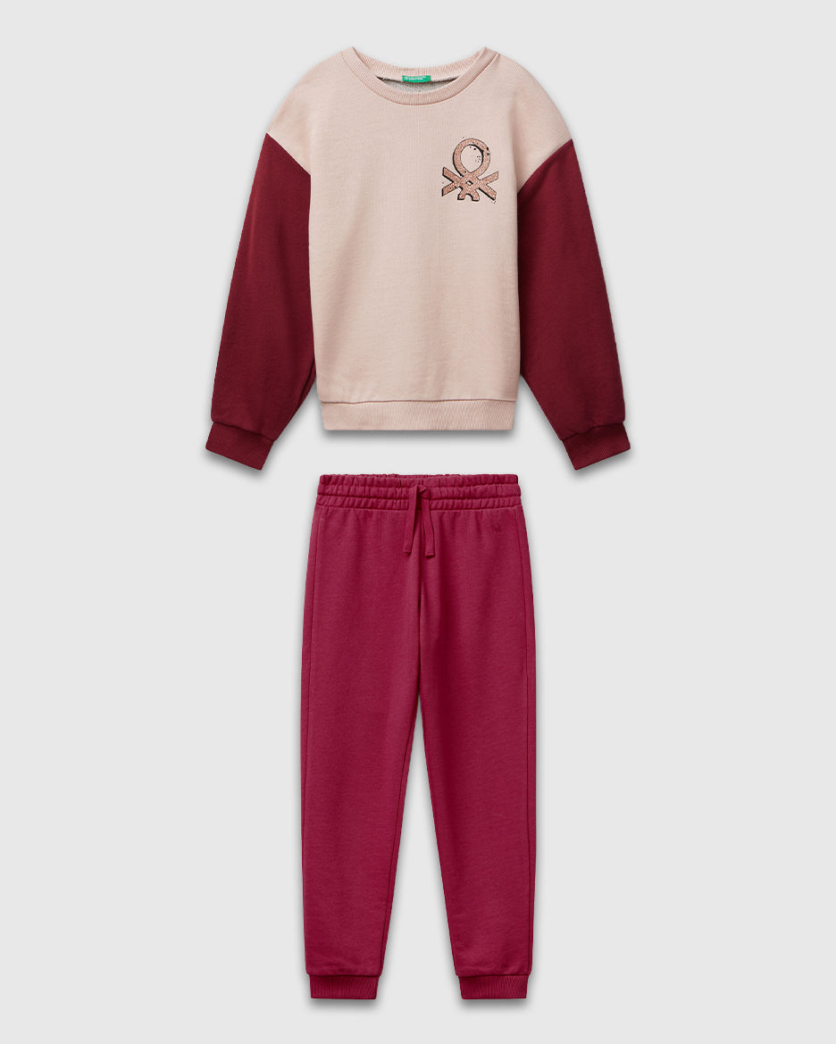 Benetton_Creamy White_Tracksuit with Glittery Logo Print_C10Q0-CF02HS_901_01