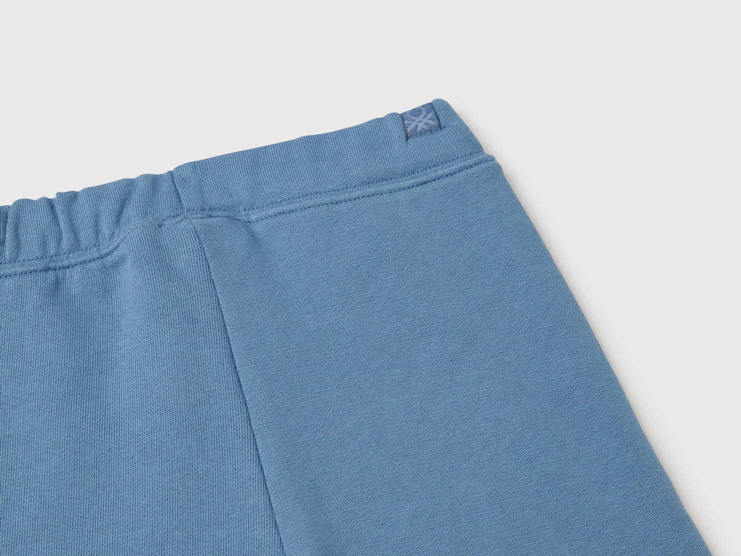 Benetton men white sweat joggers detail of ribbed cuff and logo