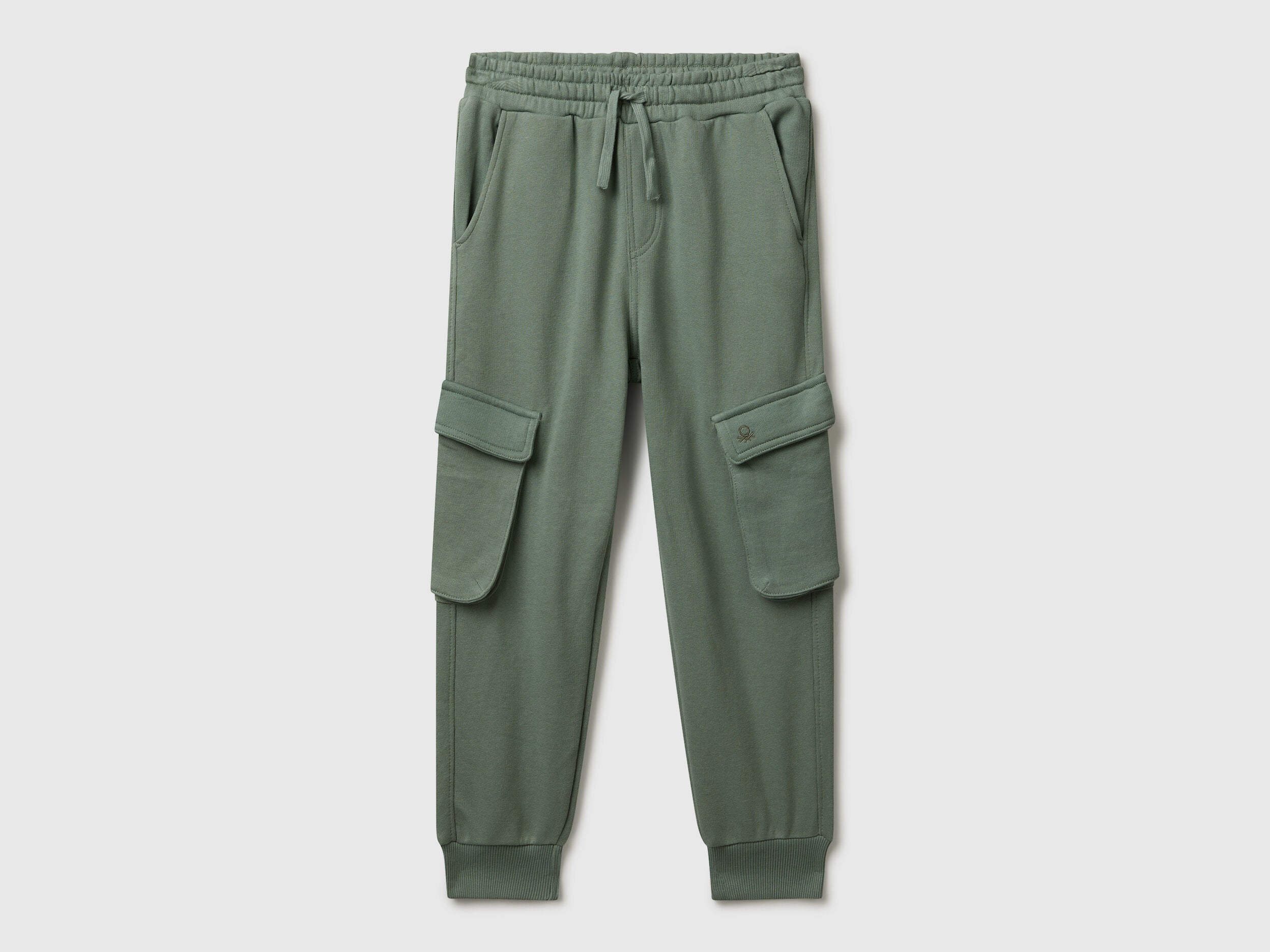 Benetton sweat fabric cargo joggers front view with flap pockets