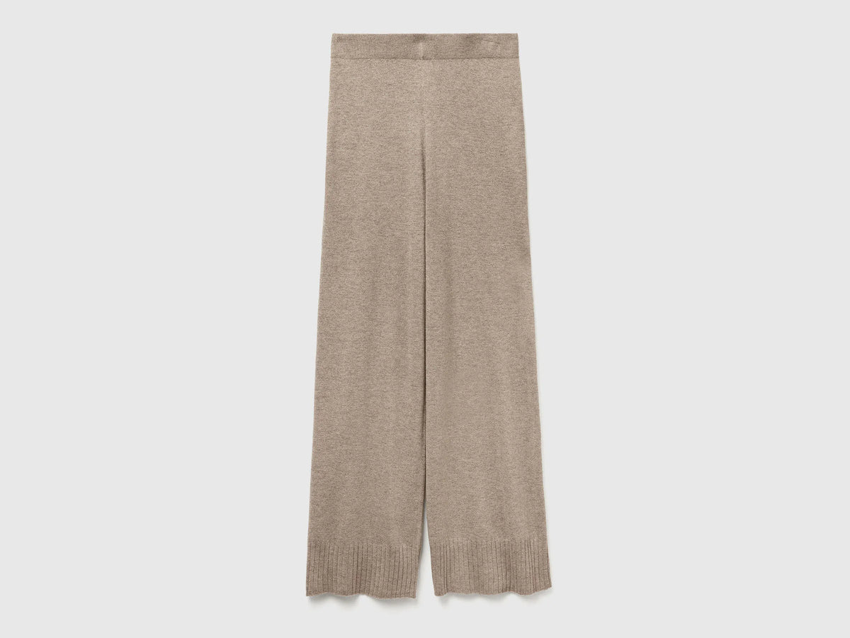 Benetton_Beige_Beige Wide Trousers in Wool and Cashmere Blend_102HDF00Z_81F_05