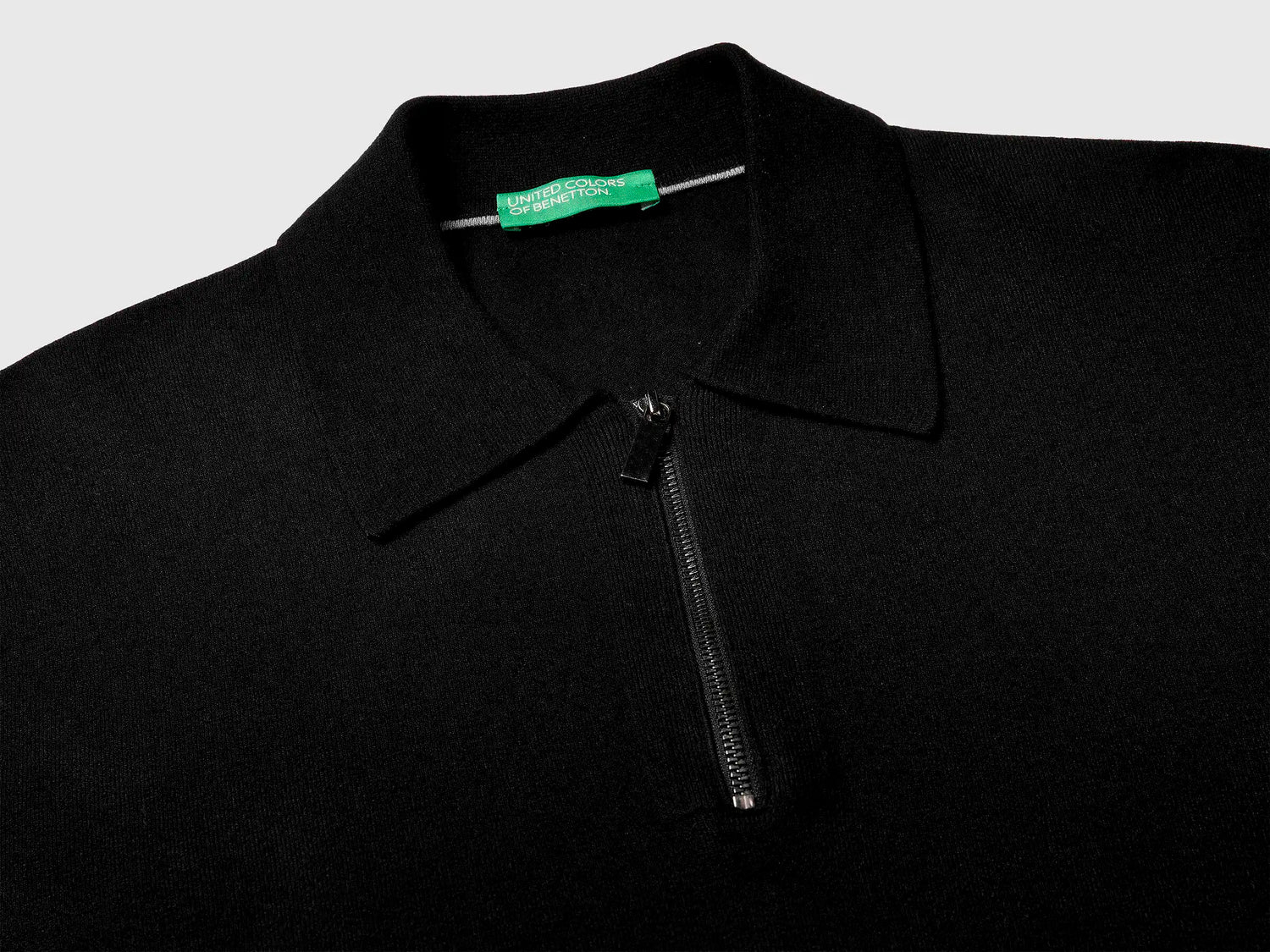 Benetton_Black_Knit Polo in Viscose Blend_110XU301L_100_03