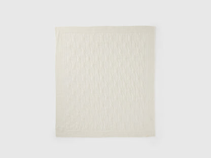 Benetton_Creamy White_Cover with Cable Knit_1370A8008_600_01