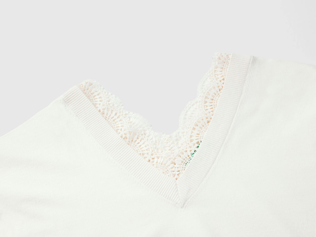 Flowy Top with Lace_17Q3D402B_074_06