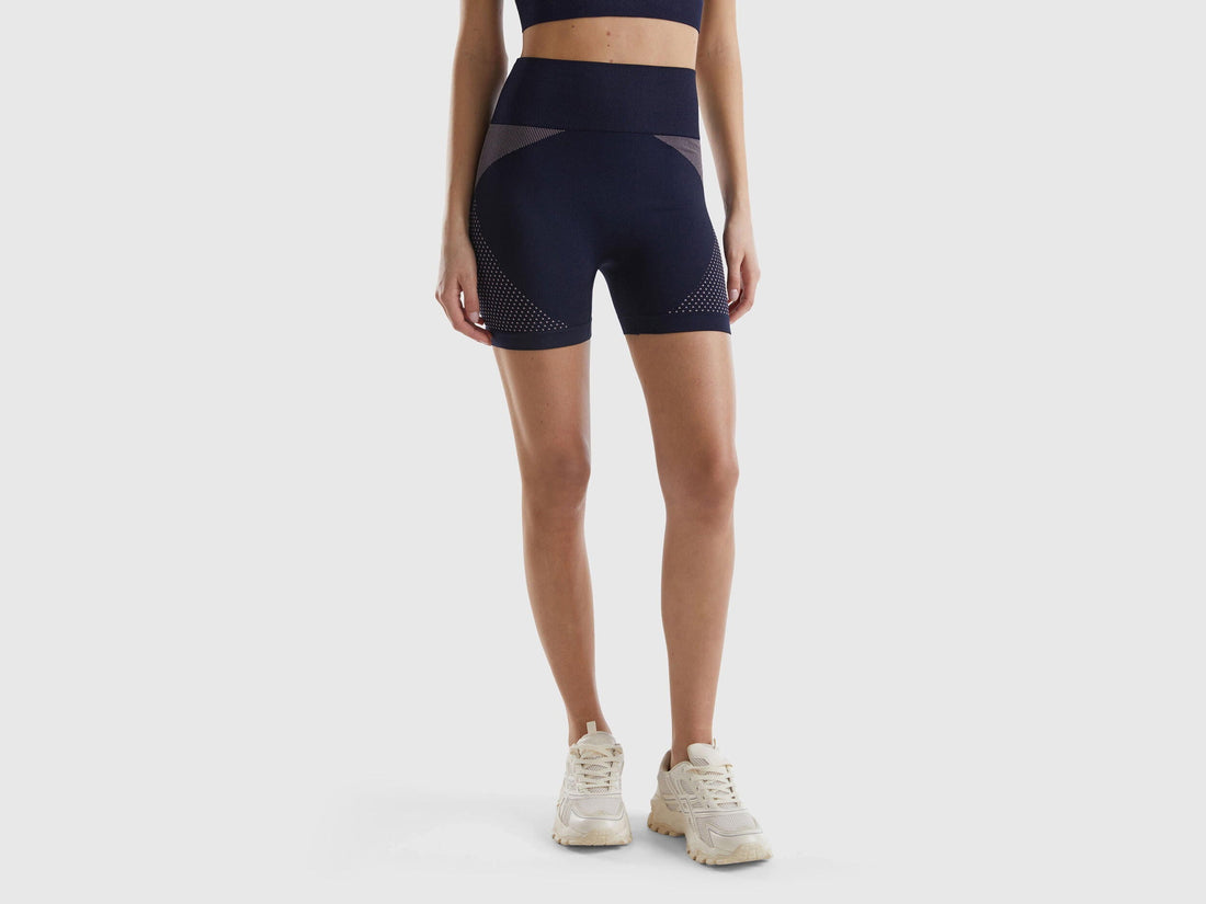 Seamless Sports Shorts_189T3900E_016_01