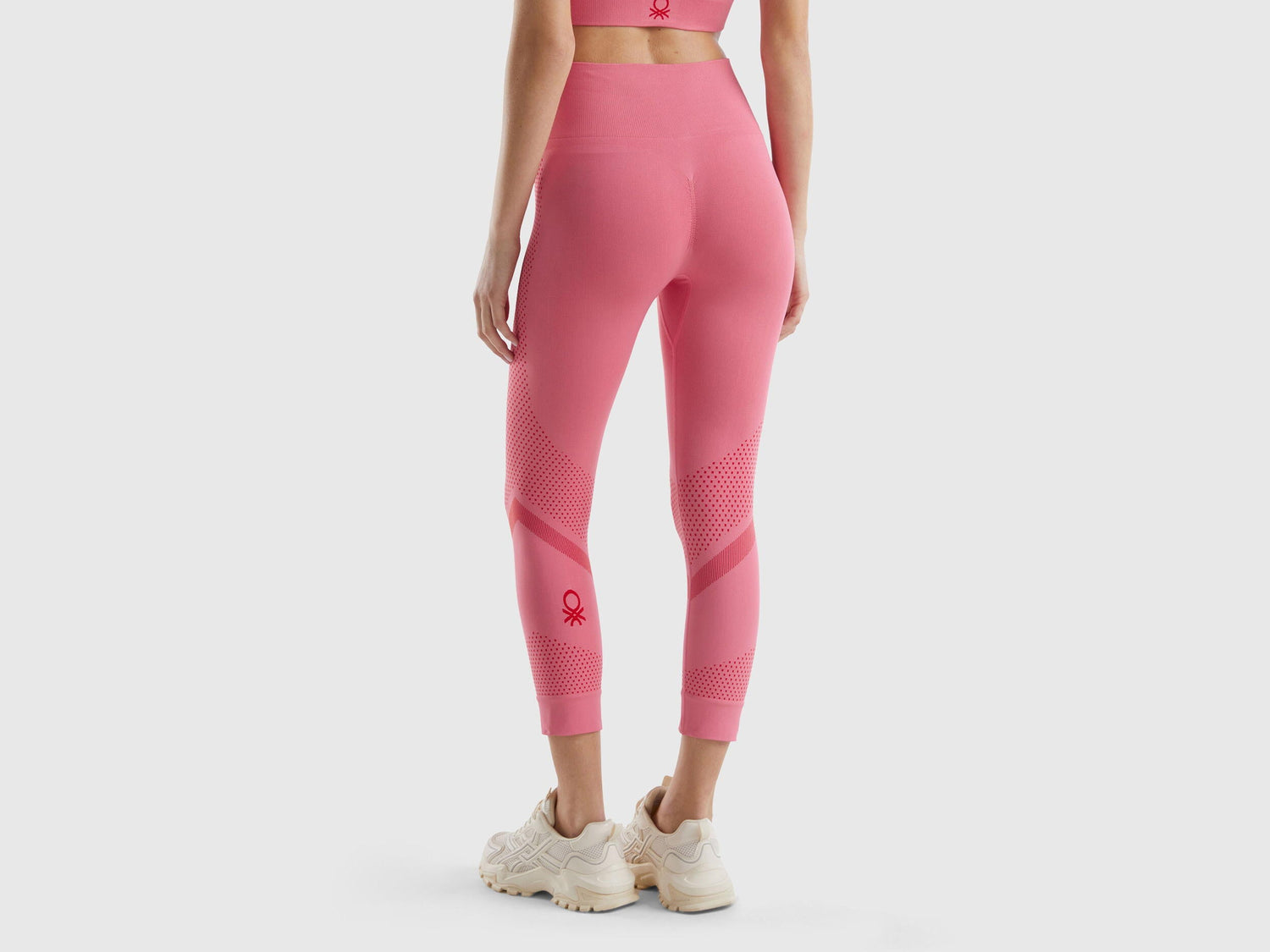 Seamless Sports 3/4 Leggings_189T3F00T_38E_02